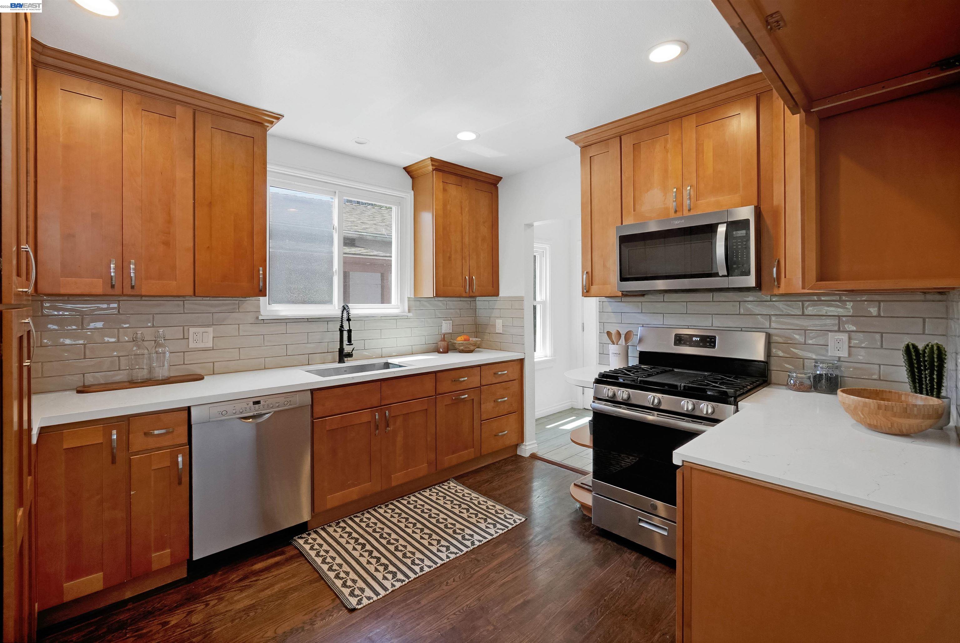 542 Adams St, Albany CA 94706 — photo 9