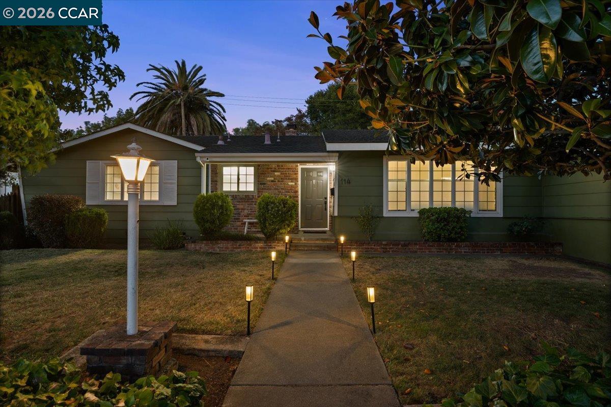 114 Combs Ln, Vallejo CA 94590 — photo 2