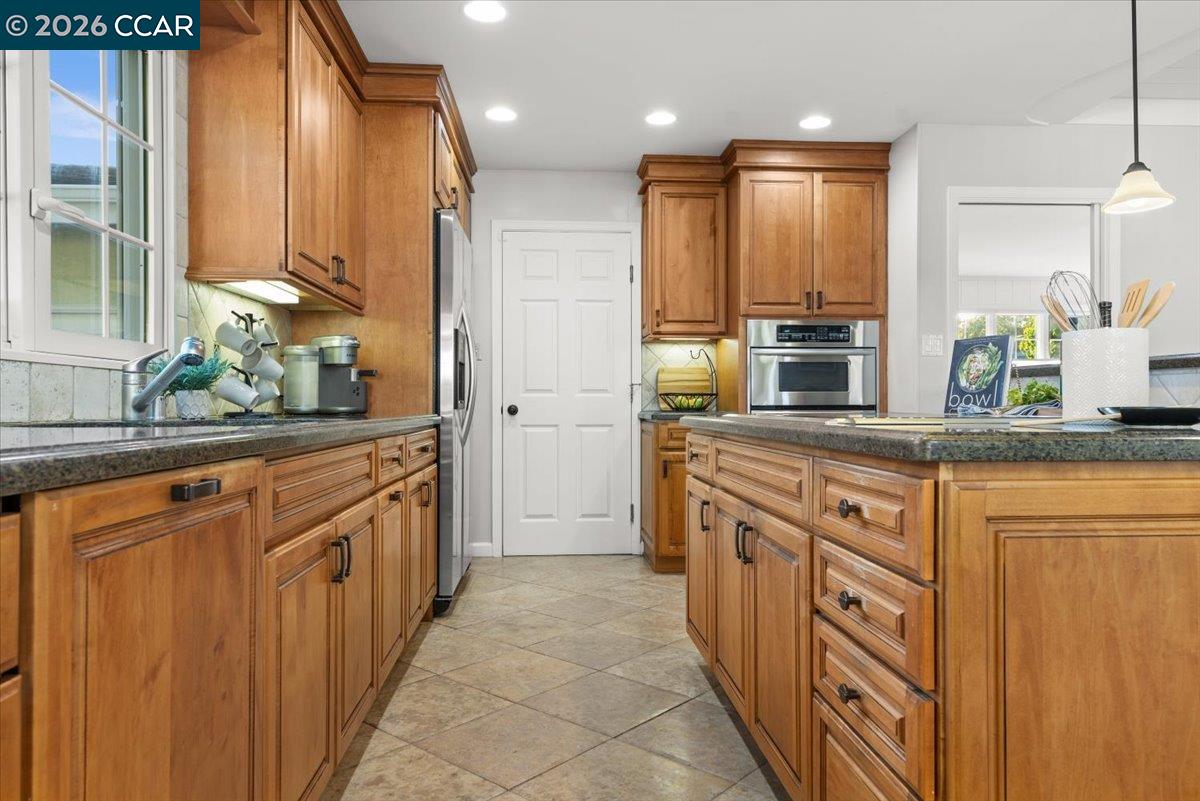 114 Combs Ln, Vallejo CA 94590 — photo 28