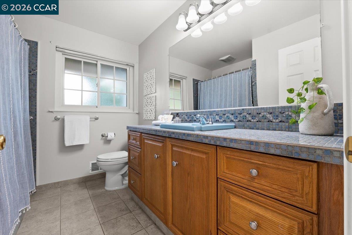 114 Combs Ln, Vallejo CA 94590 — photo 35