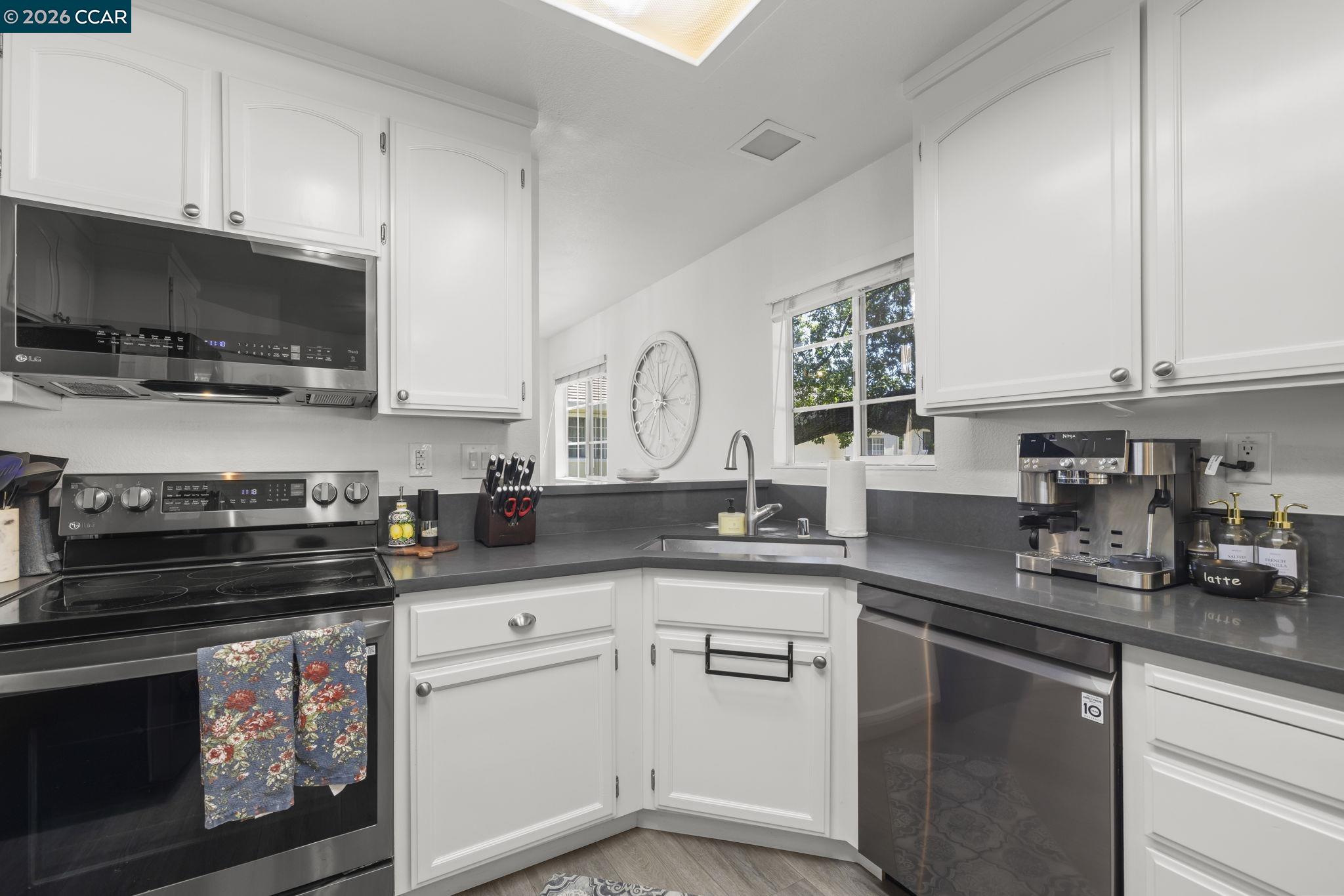 1002 Pinehurst Ct, Concord CA 94521 — photo 13