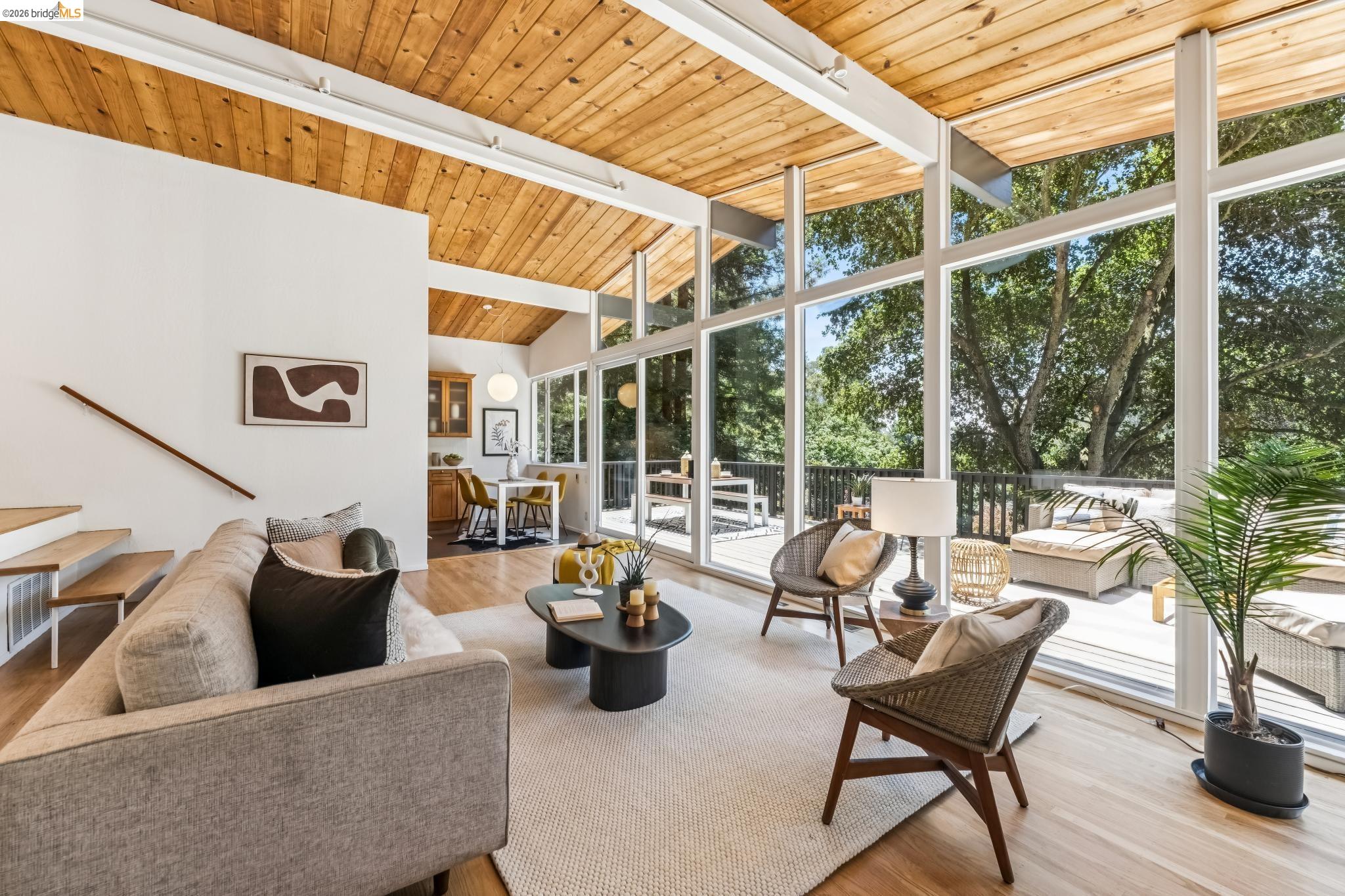 6645 Heather Ridge Way, Oakland CA 94611 — photo 17