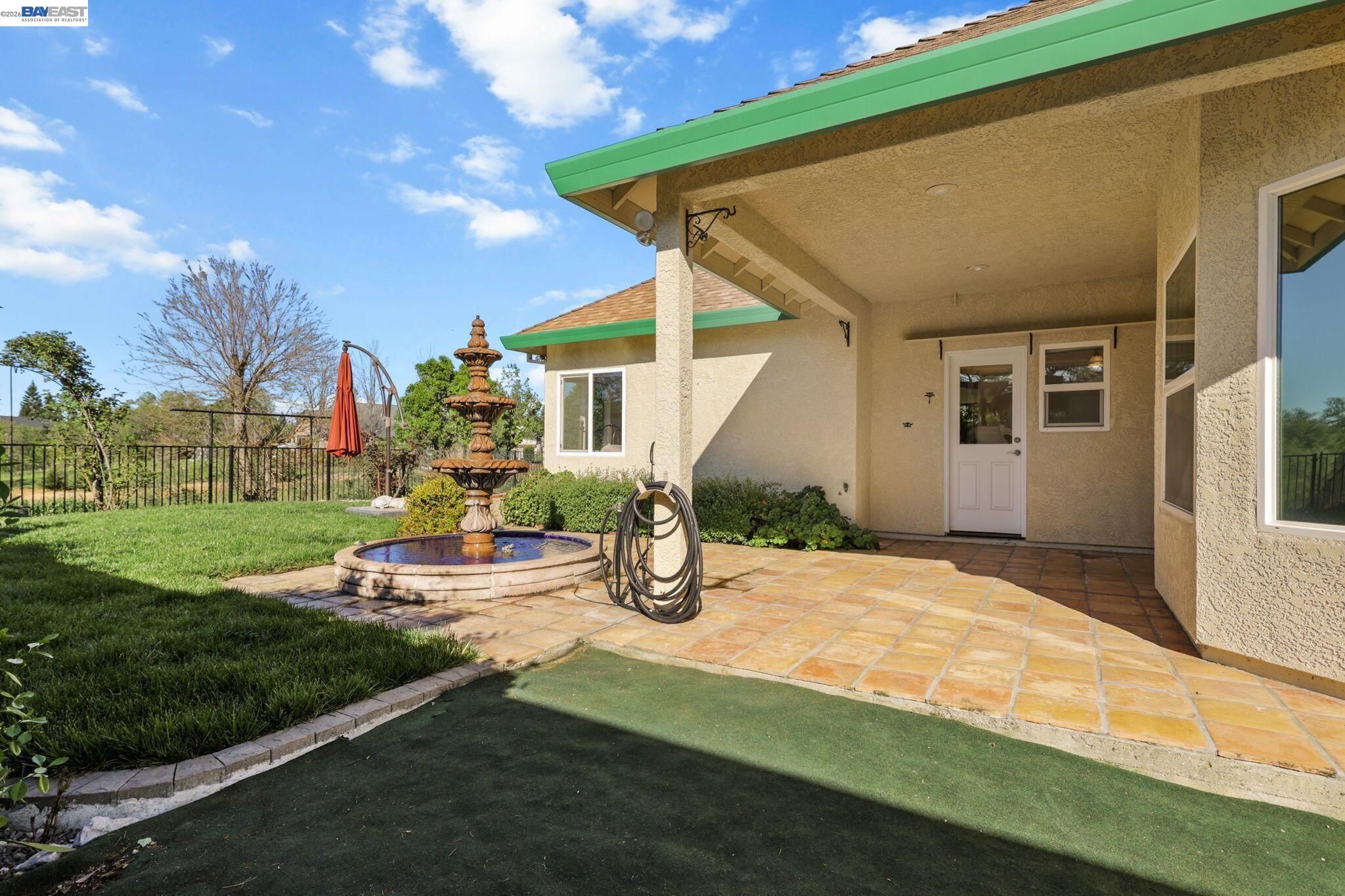 2110 Cadjew St, Redding CA 96003 — photo 29