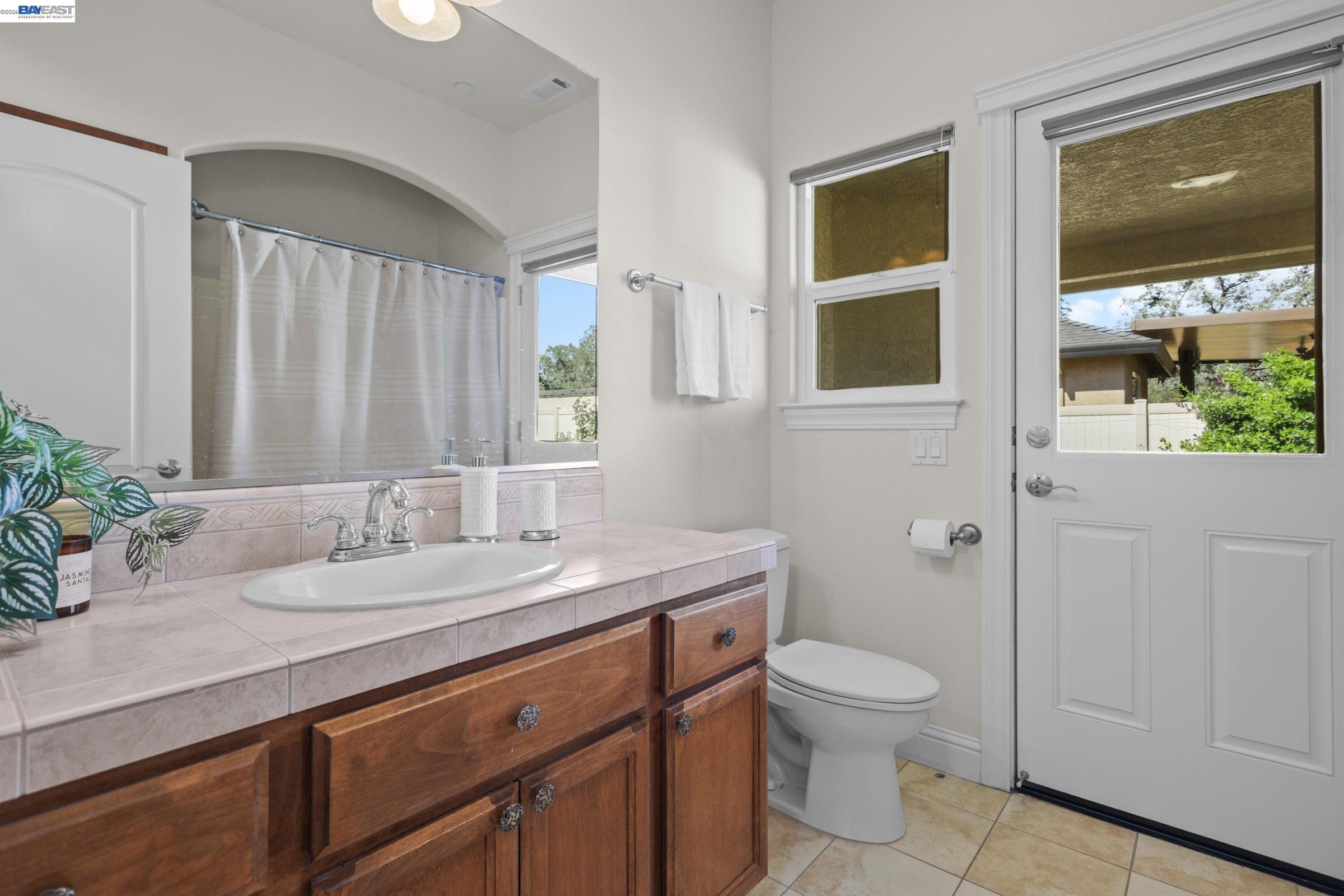 2110 Cadjew St, Redding CA 96003 — photo 41