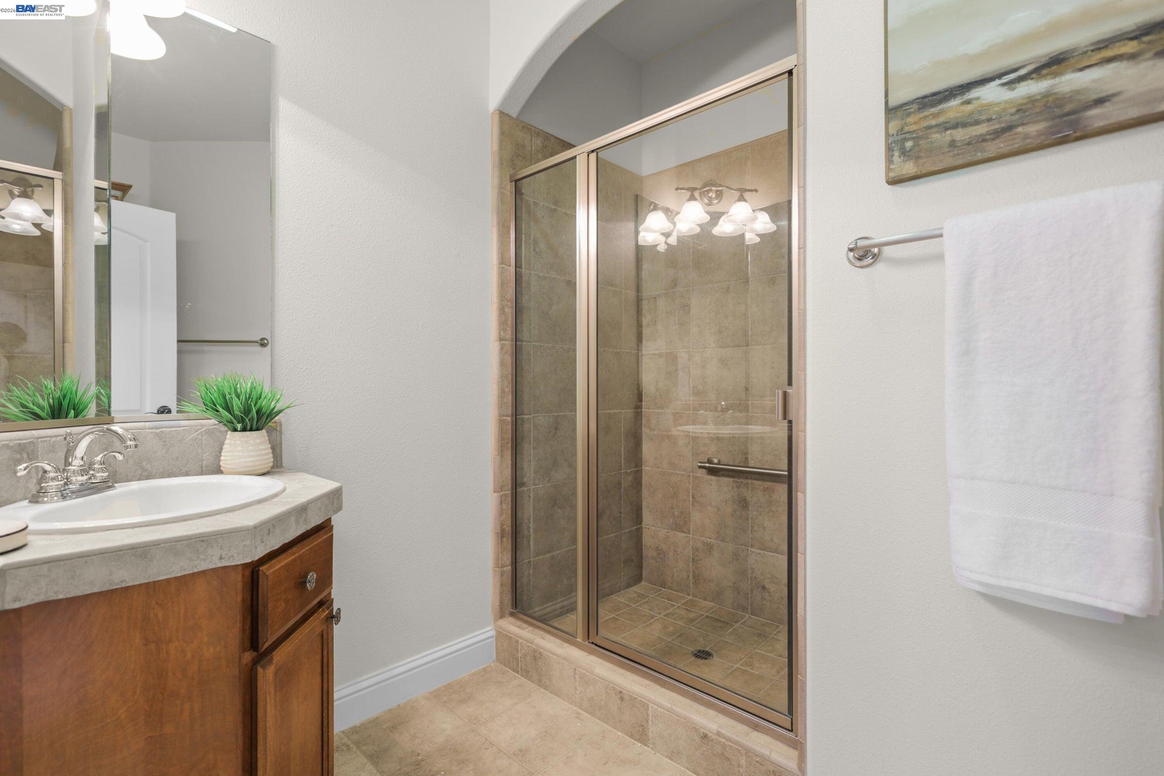 2110 Cadjew St, Redding CA 96003 — photo 43