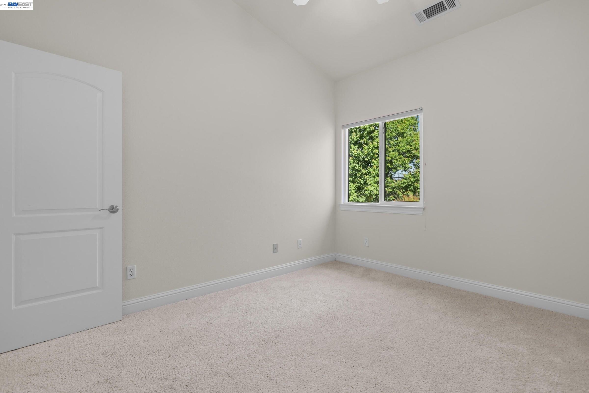 2110 Cadjew St, Redding CA 96003 — photo 48