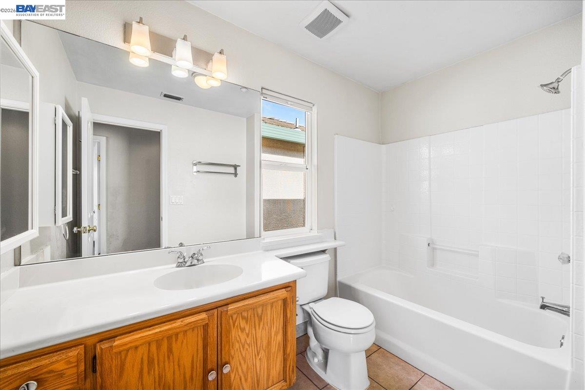 2042 Dahlia Cmn, Livermore CA 94551 — photo 32