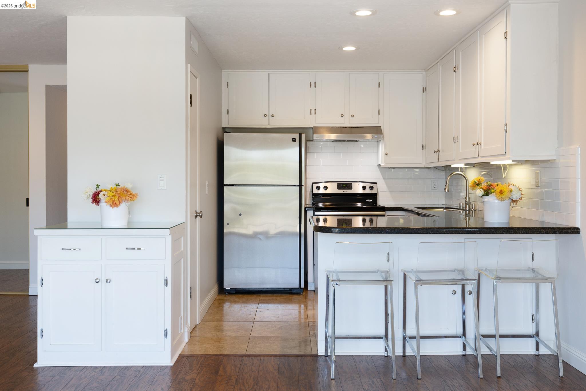 5025 Woodminster Ln # 304, Oakland CA 94602 — photo 9