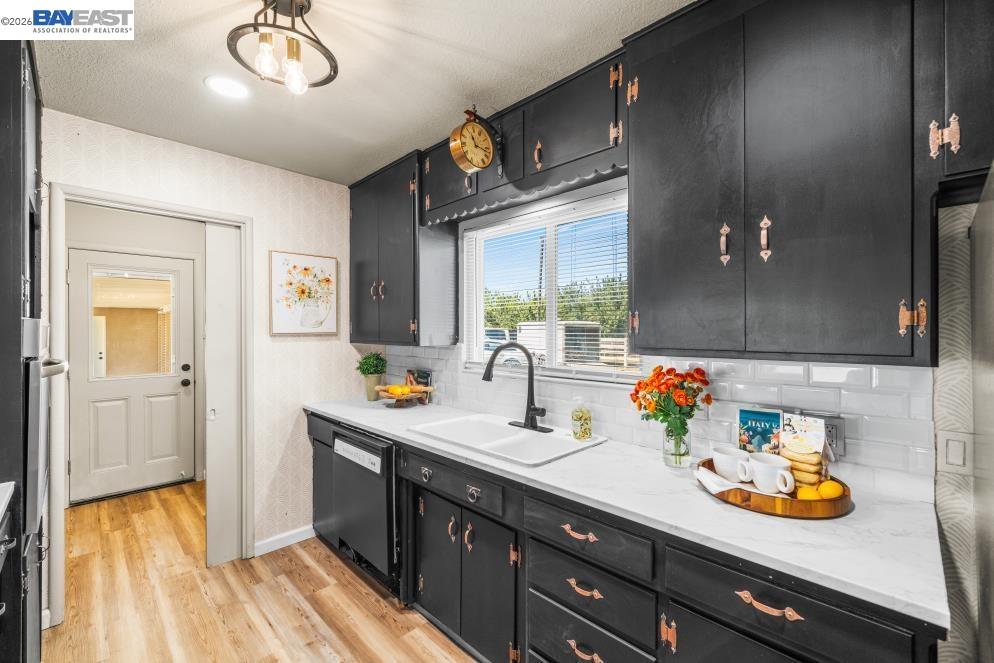 10818 E Whitmore Avenue, Hughson CA 95326 — photo 4