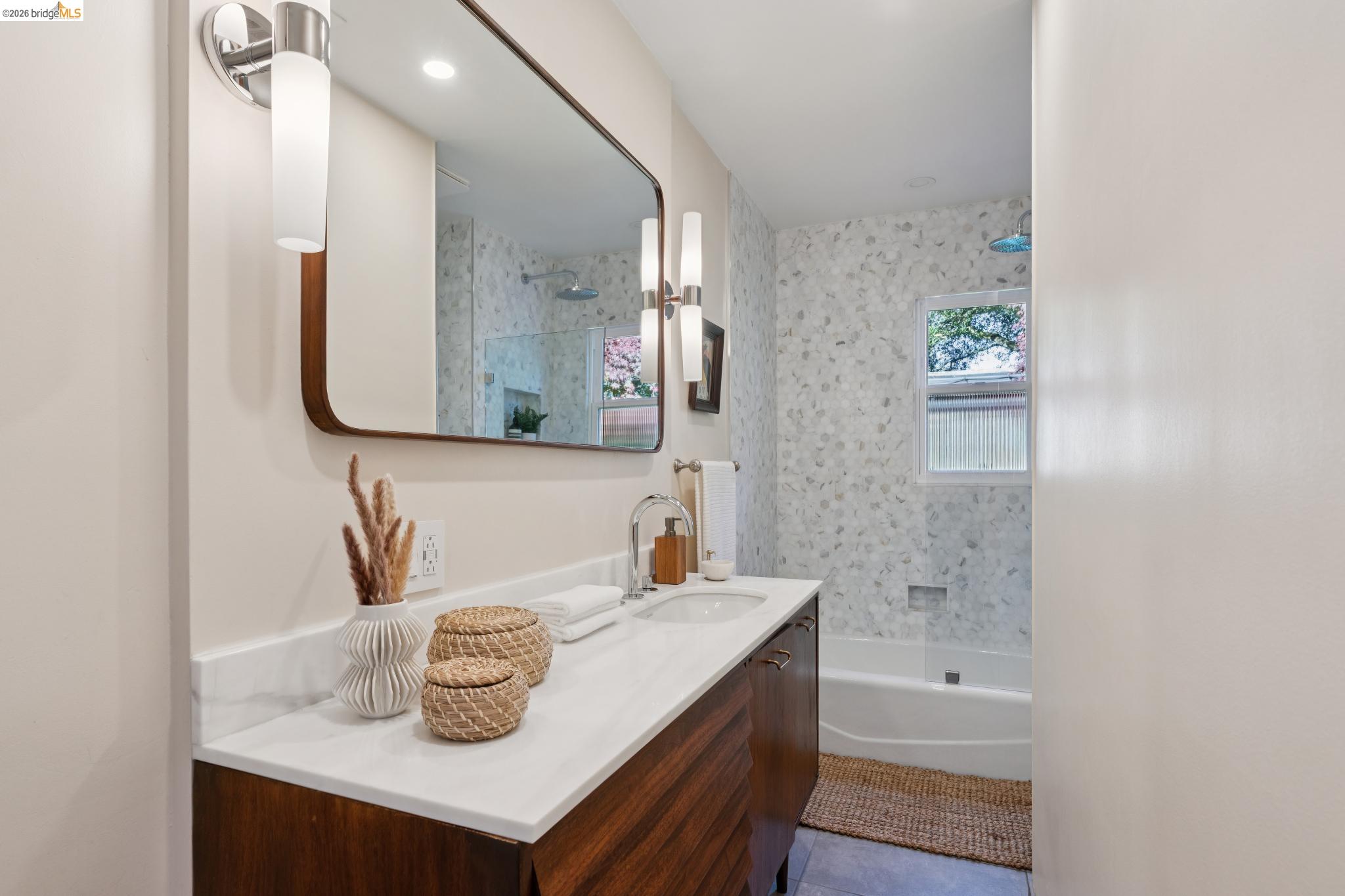 6941 Ridgewood Way, Oakland CA 94611 — photo 35