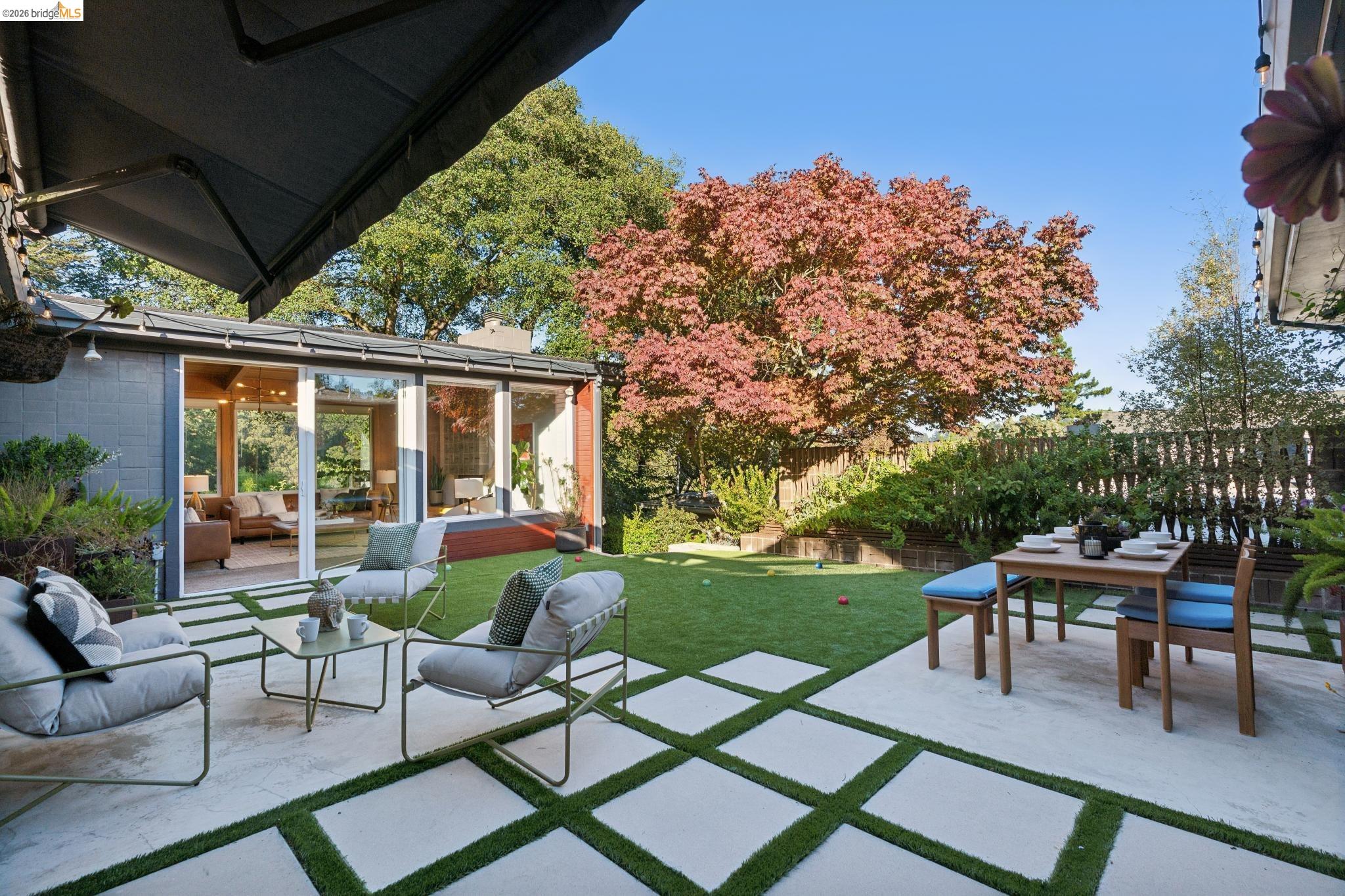 6941 Ridgewood Way, Oakland CA 94611 — photo 38