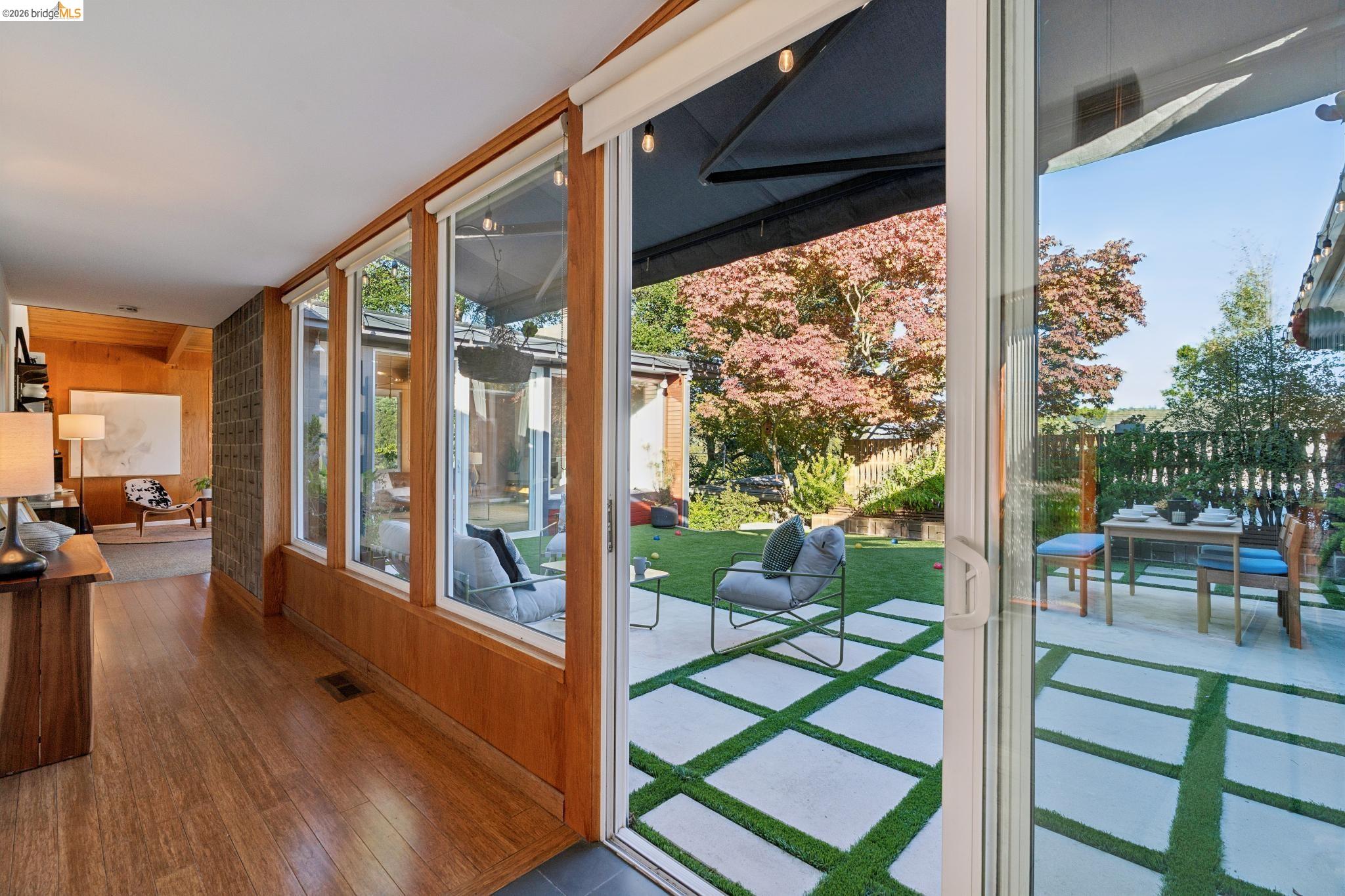 6941 Ridgewood Way, Oakland CA 94611 — photo 9