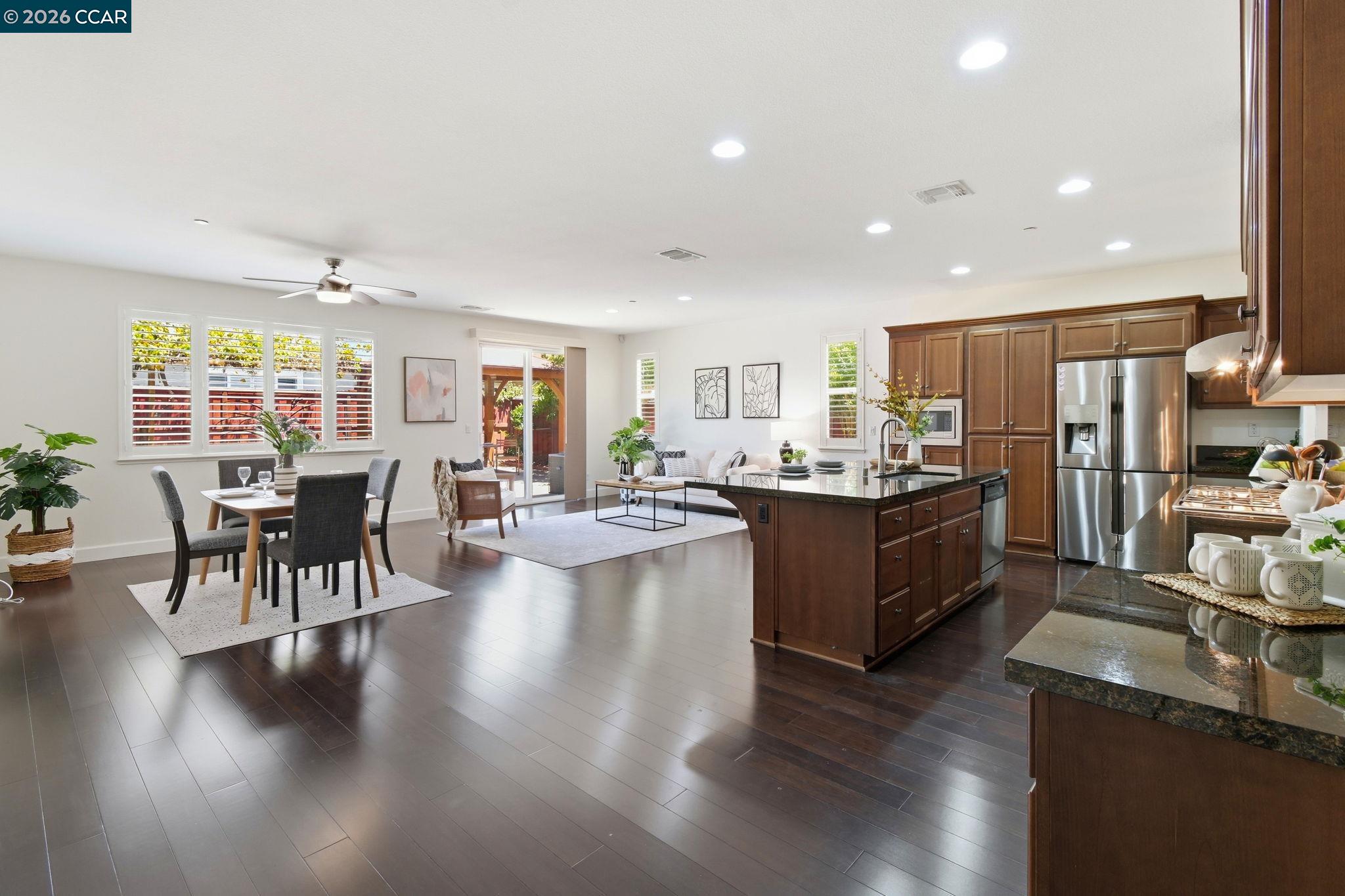 306 Crimson Cir, Vacaville CA 95687 — photo 3