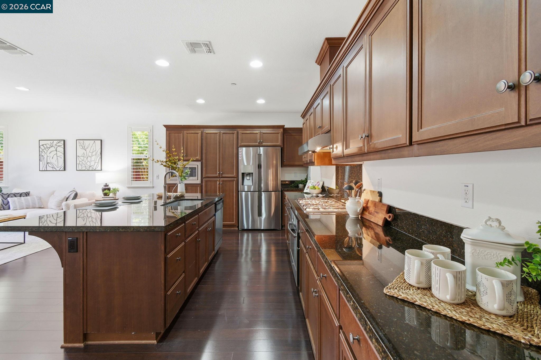 306 Crimson Cir, Vacaville CA 95687 — photo 8