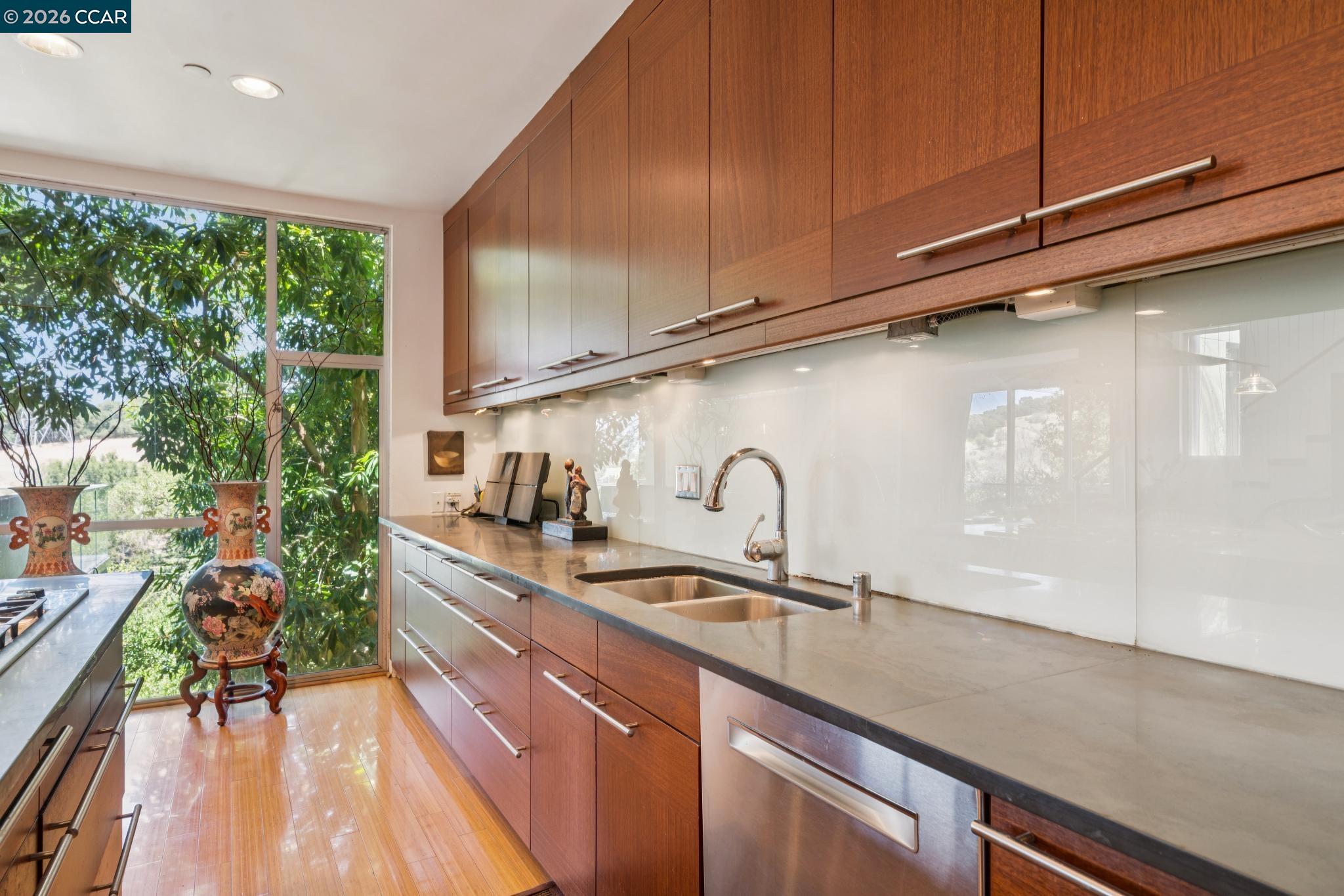 34 Underhill Rd, Orinda CA 94563 — photo 14