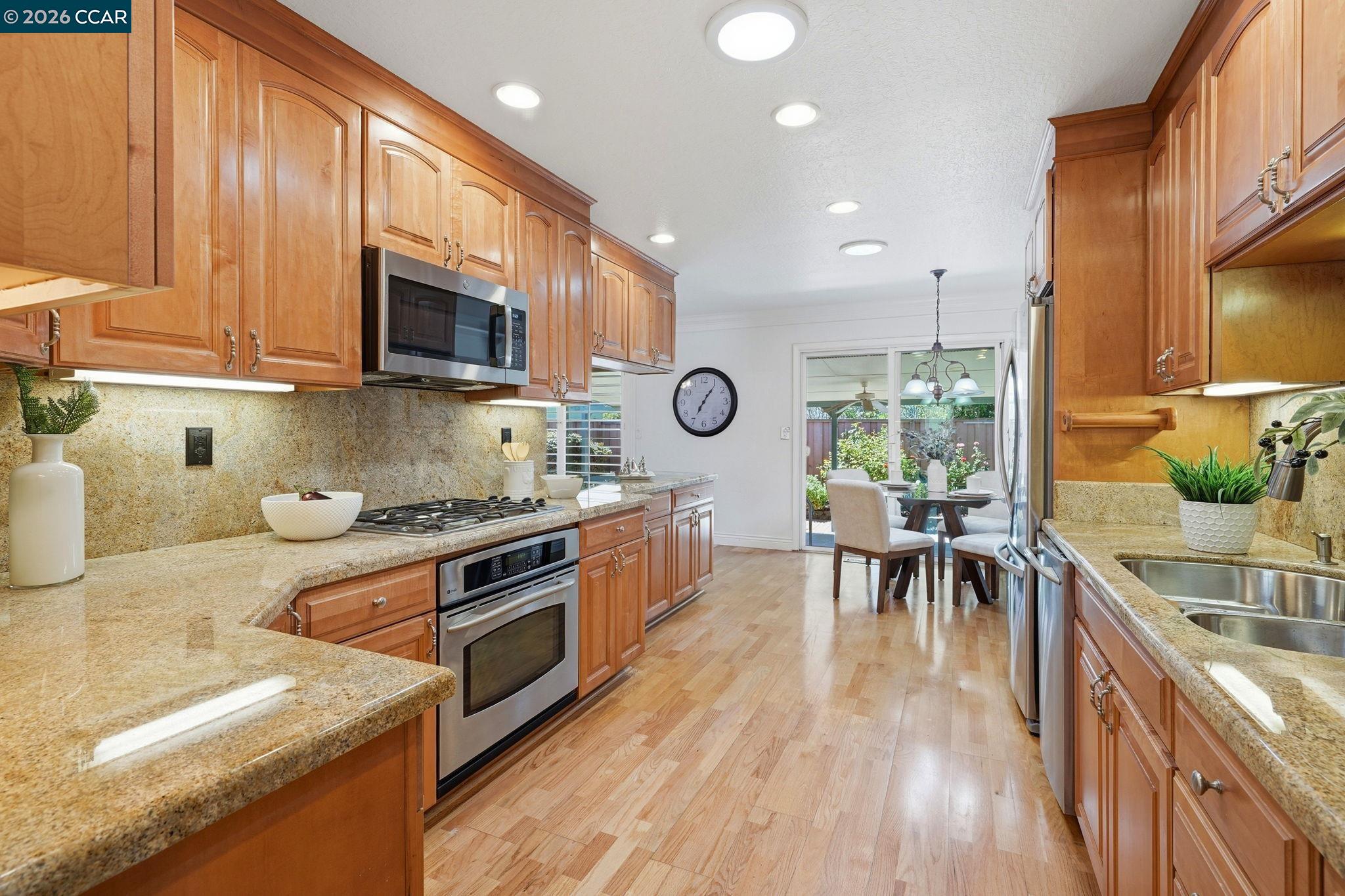 2334 Ramona St, Pinole CA 94564 — photo 12