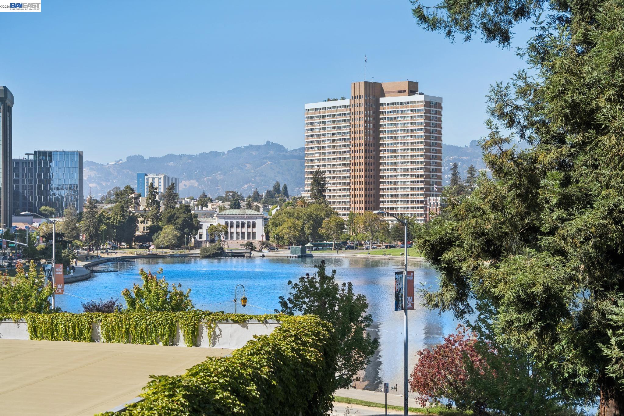 200 Lakeside Dr # 202, Oakland CA 94612 — photo 41