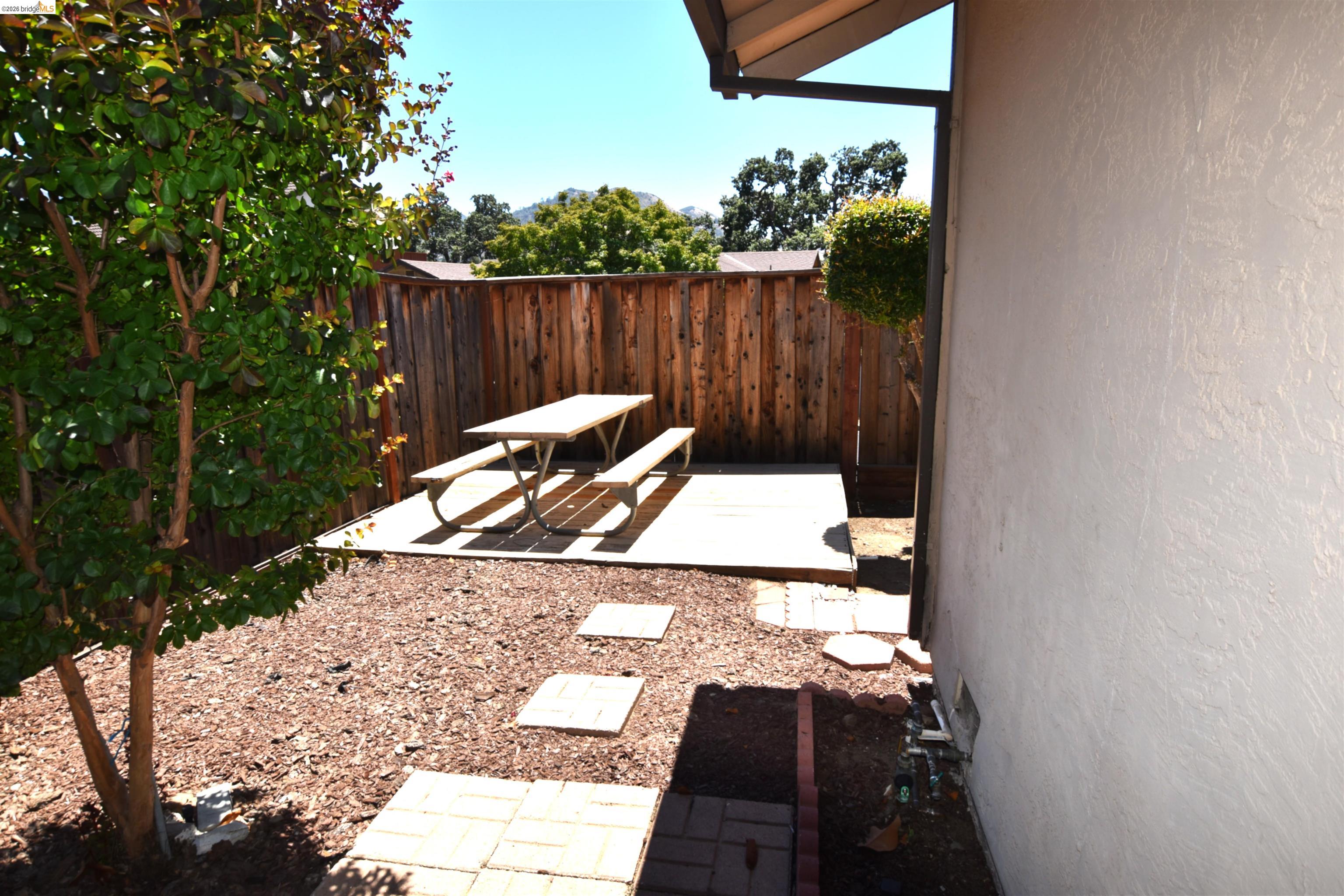 Front Image Thumbnail for EB41141318