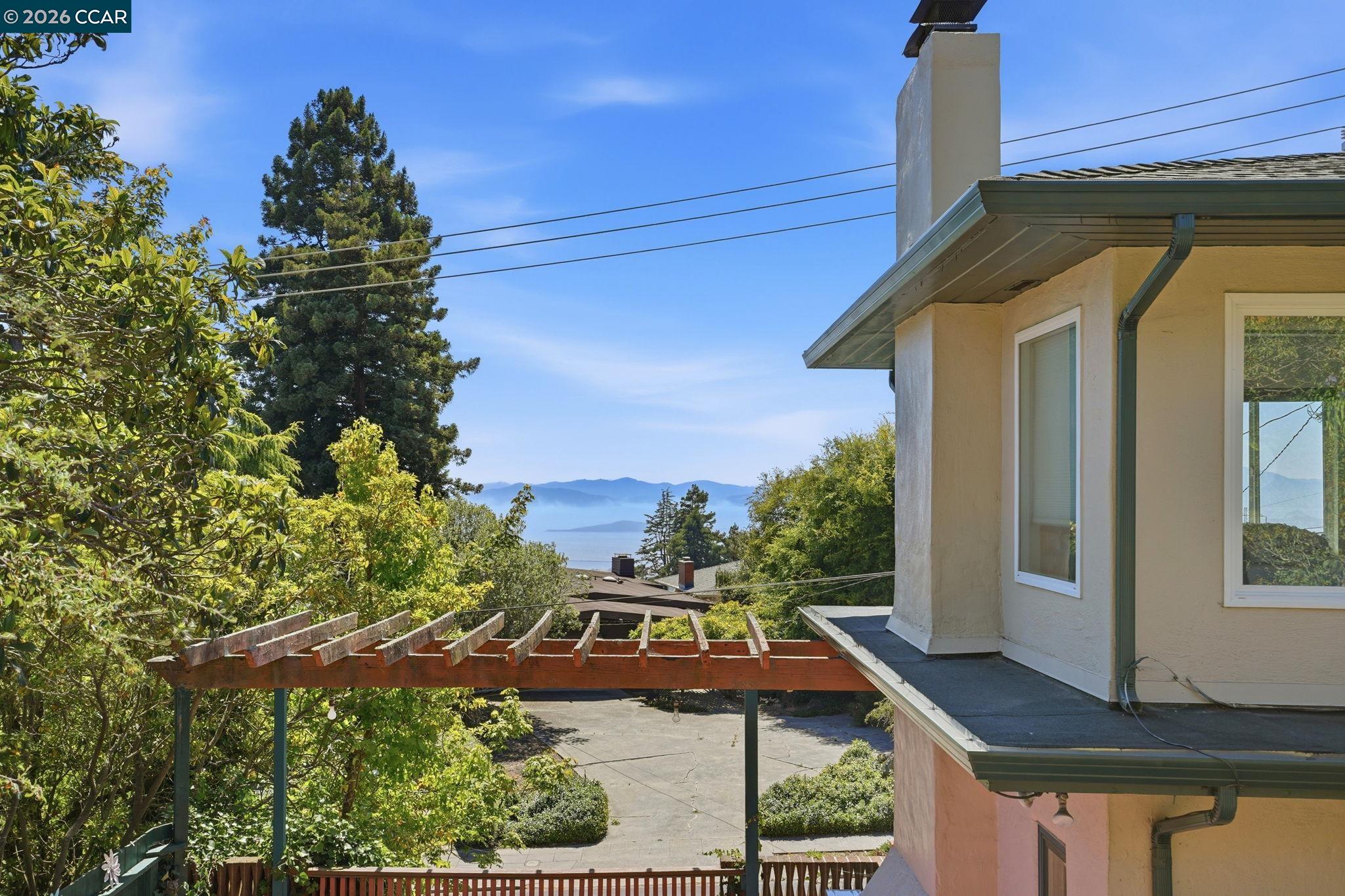 Front Image Thumbnail for CC41141329