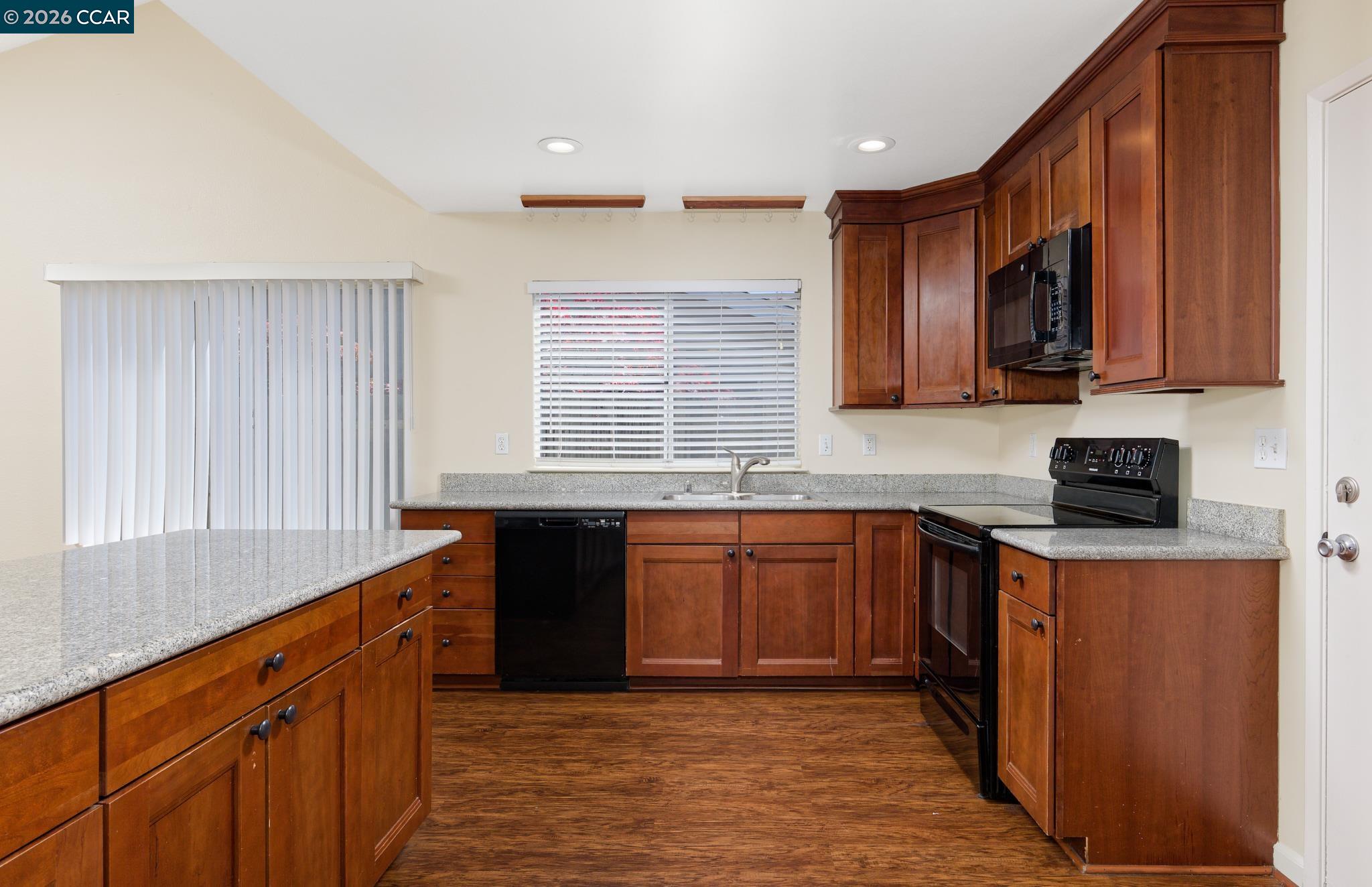 1200 Skyline Dr, Vallejo CA 94591 — photo 4