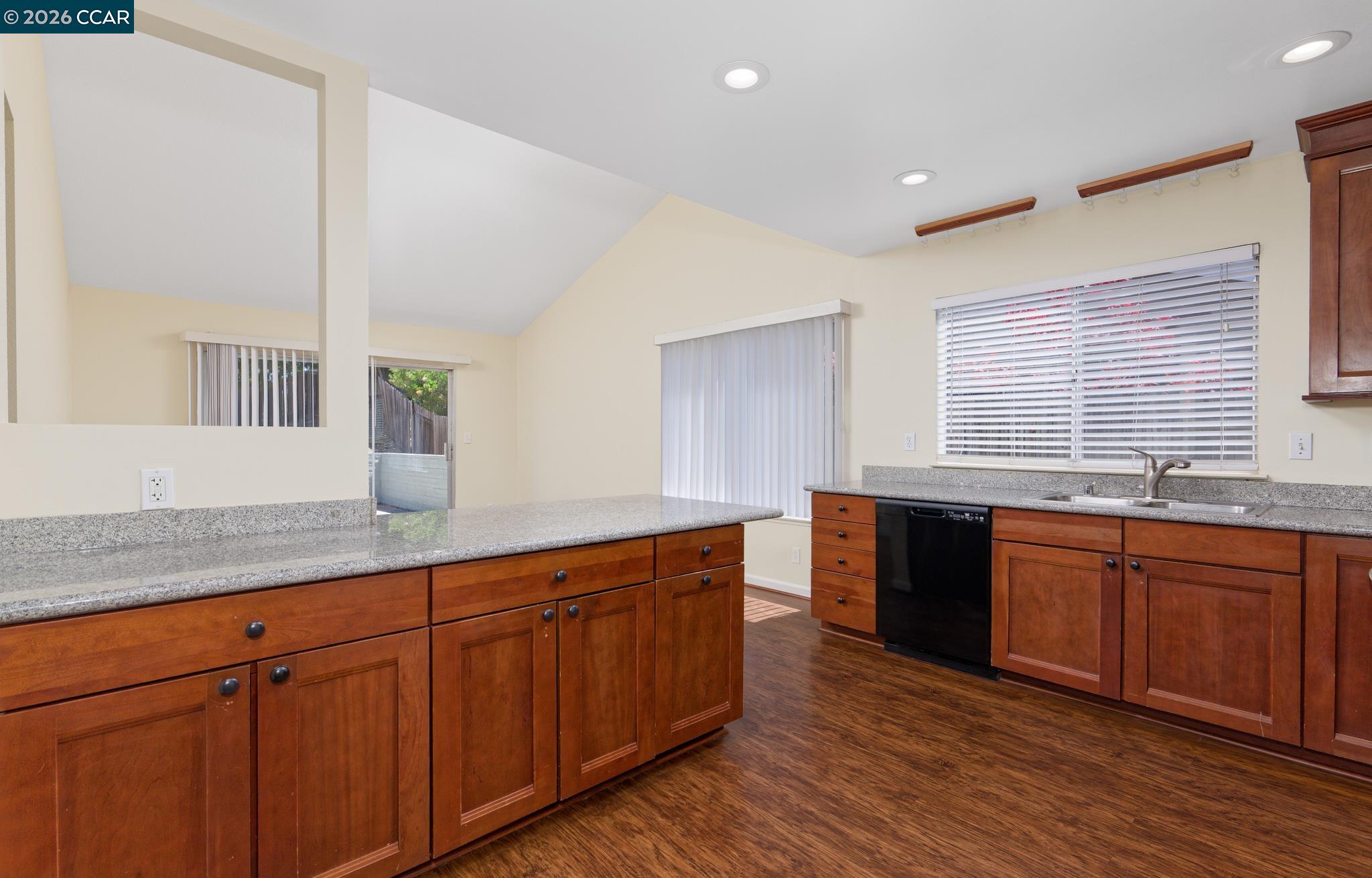 1200 Skyline Dr, Vallejo CA 94591 — photo 5