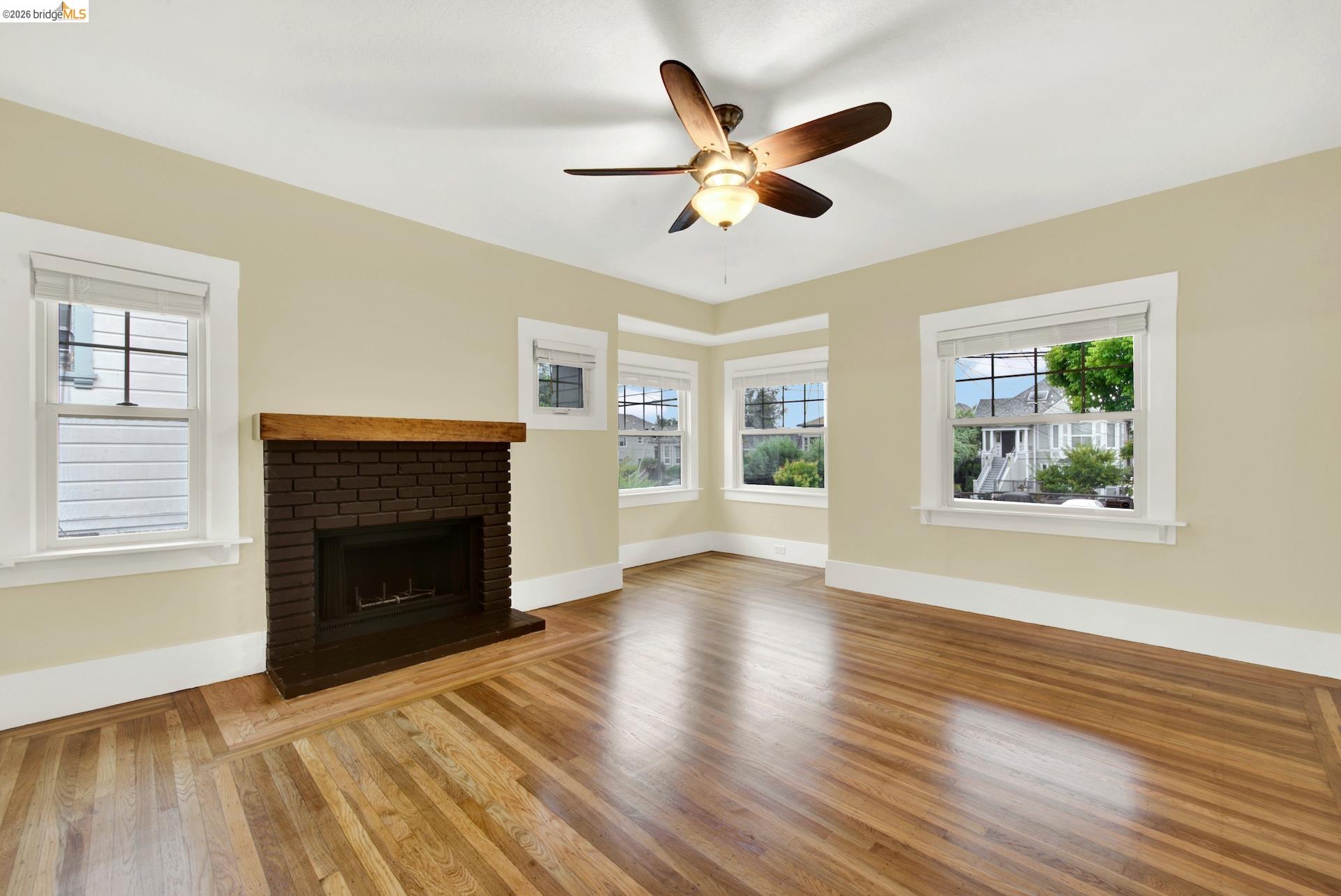 1043 47Th St, Emeryville CA 94608 — photo 9