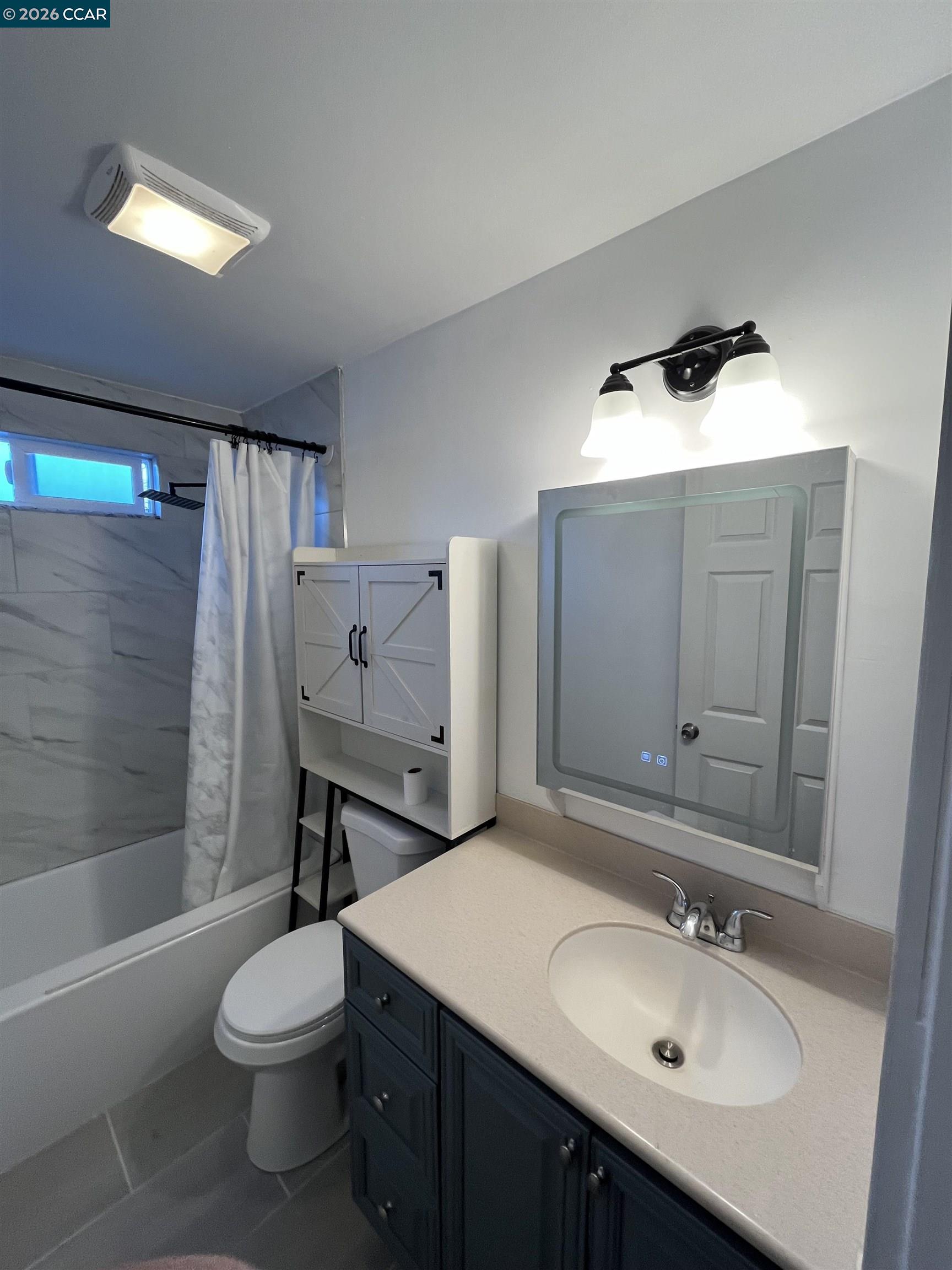 Front Image Thumbnail for CC41141406