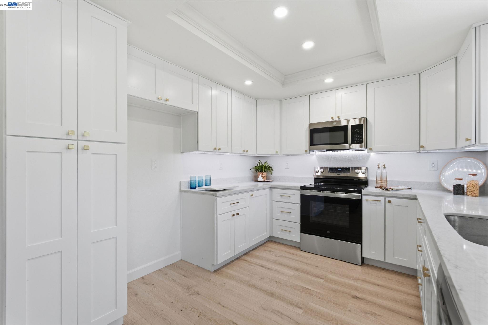 935 Granite Ct, Martinez CA 94553 — photo 9