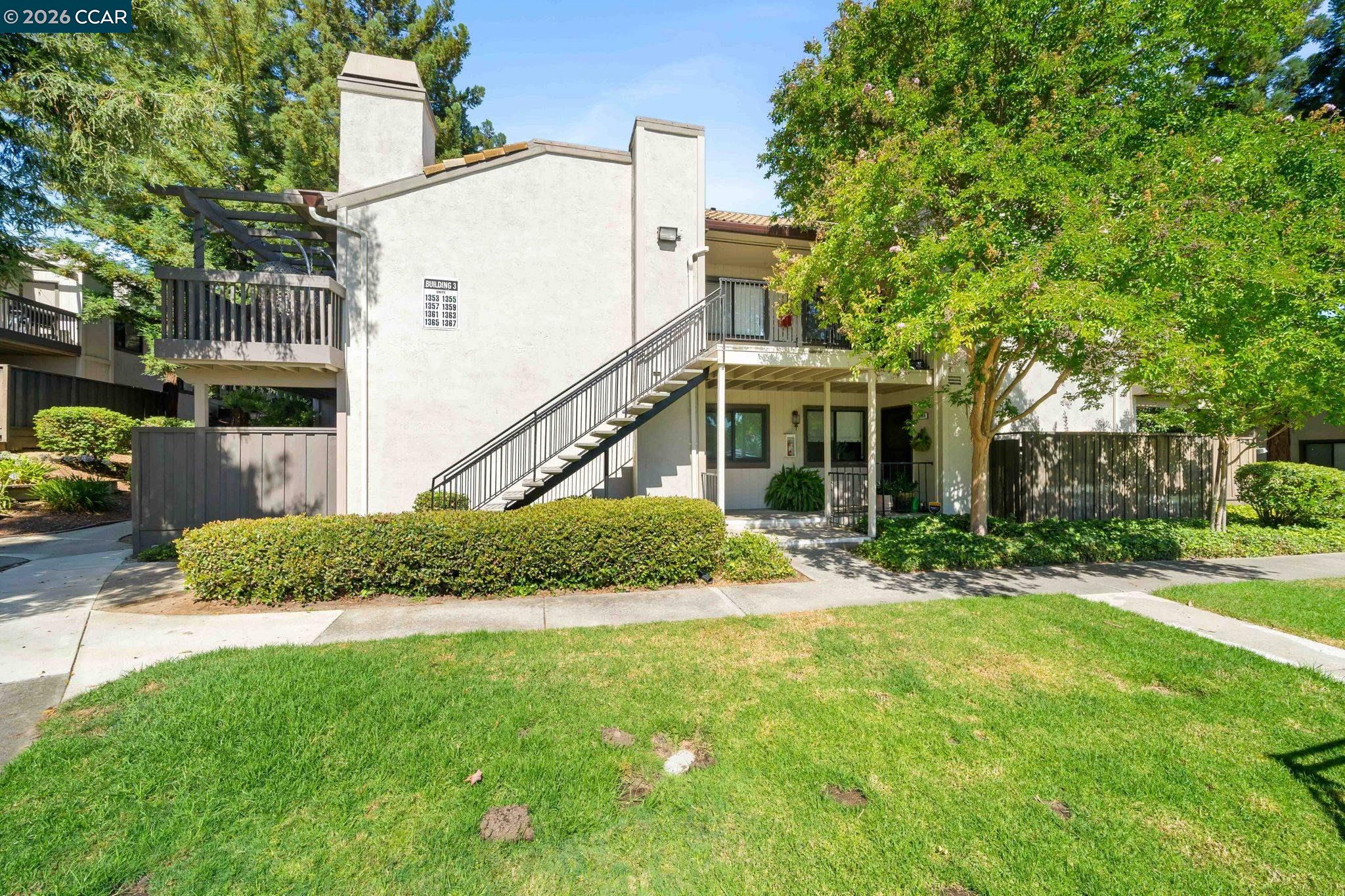 1355 Hull Ln, Martinez CA 94553 — photo 2
