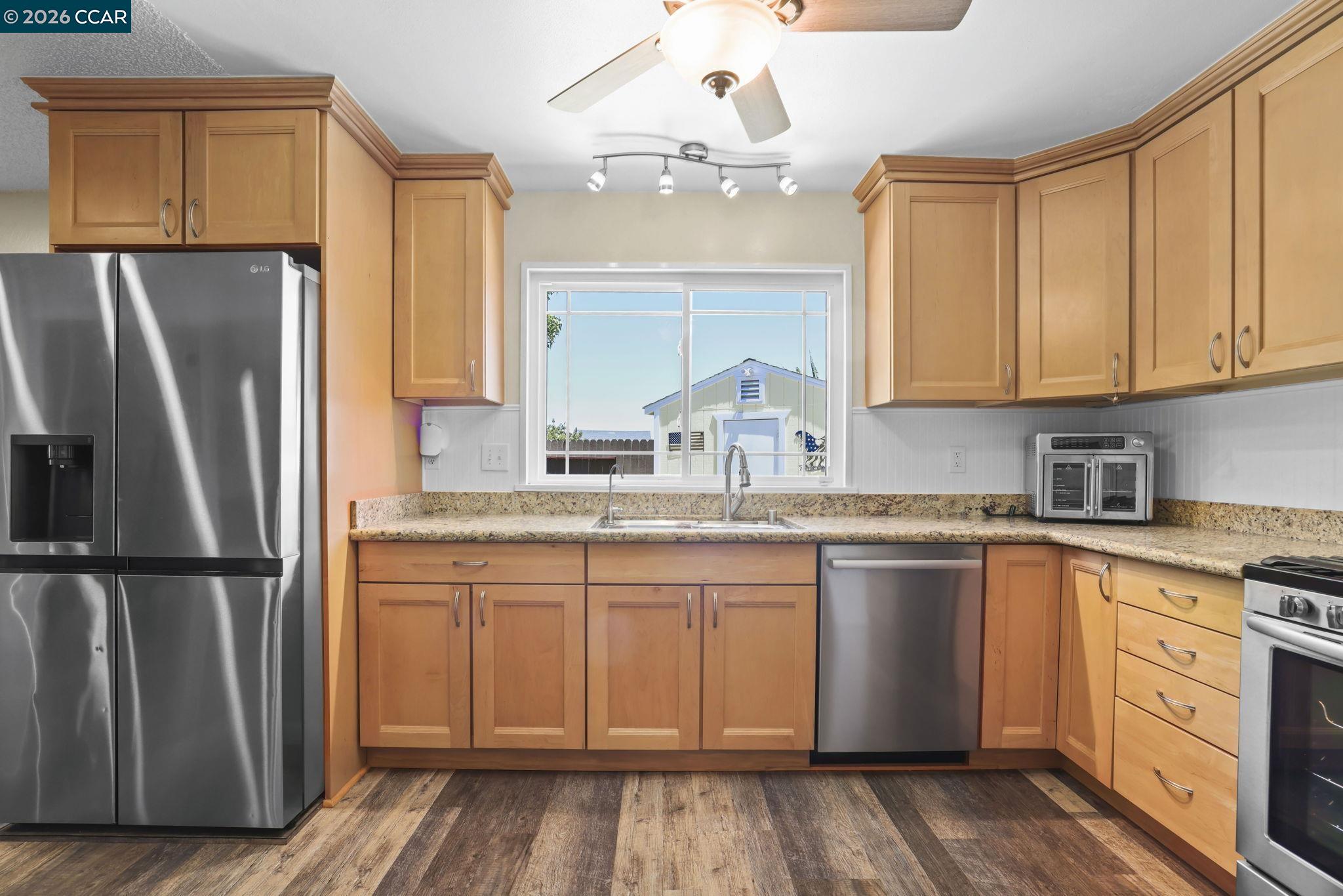 2124 Impala Ct, Pittsburg CA 94565 — photo 17