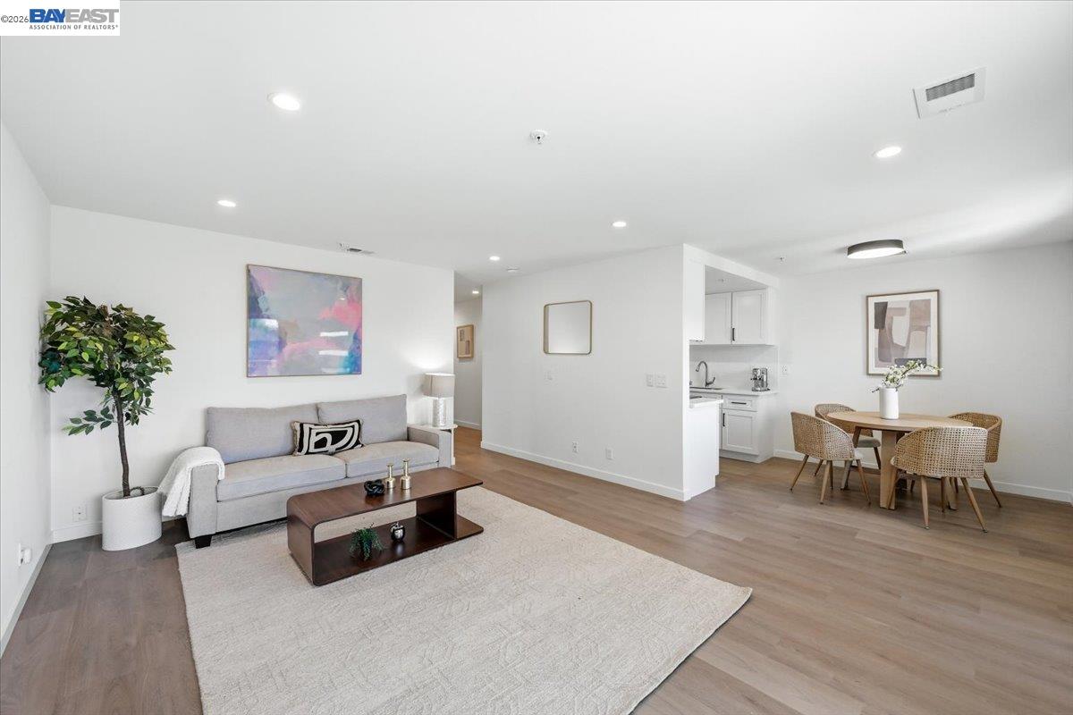 25164 COPA DEL ORO DR # 201, Hayward CA 94545 — photo 2
