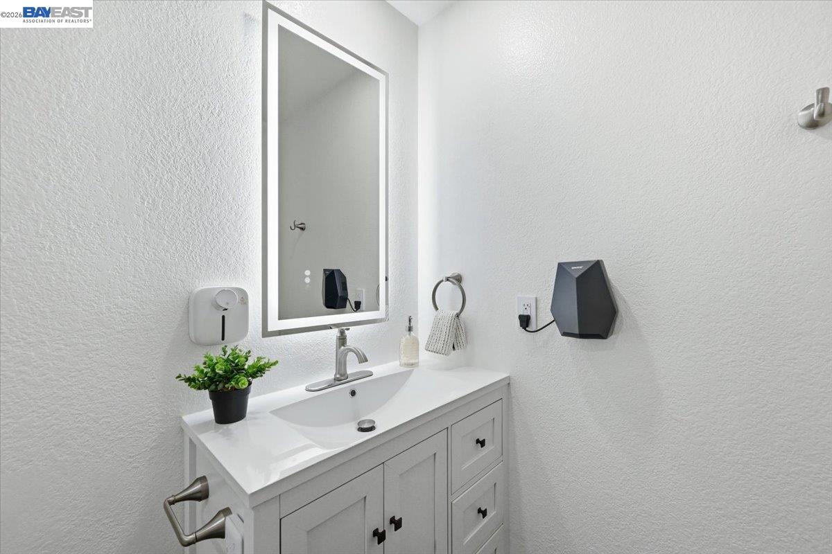 25164 COPA DEL ORO DR # 201, Hayward CA 94545 — photo 34