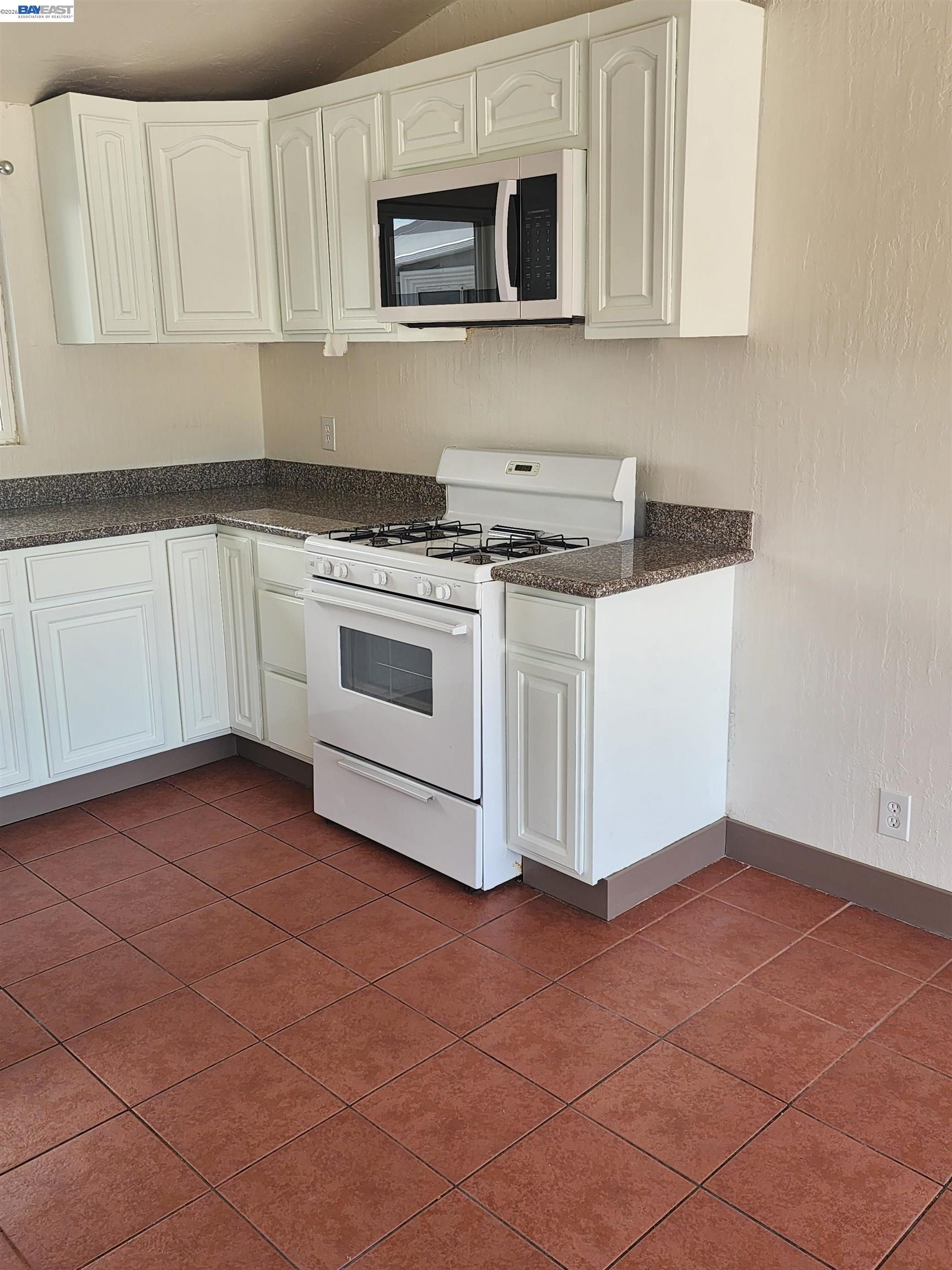1238 Maryland Ave, Los Banos CA 93635 — photo 7