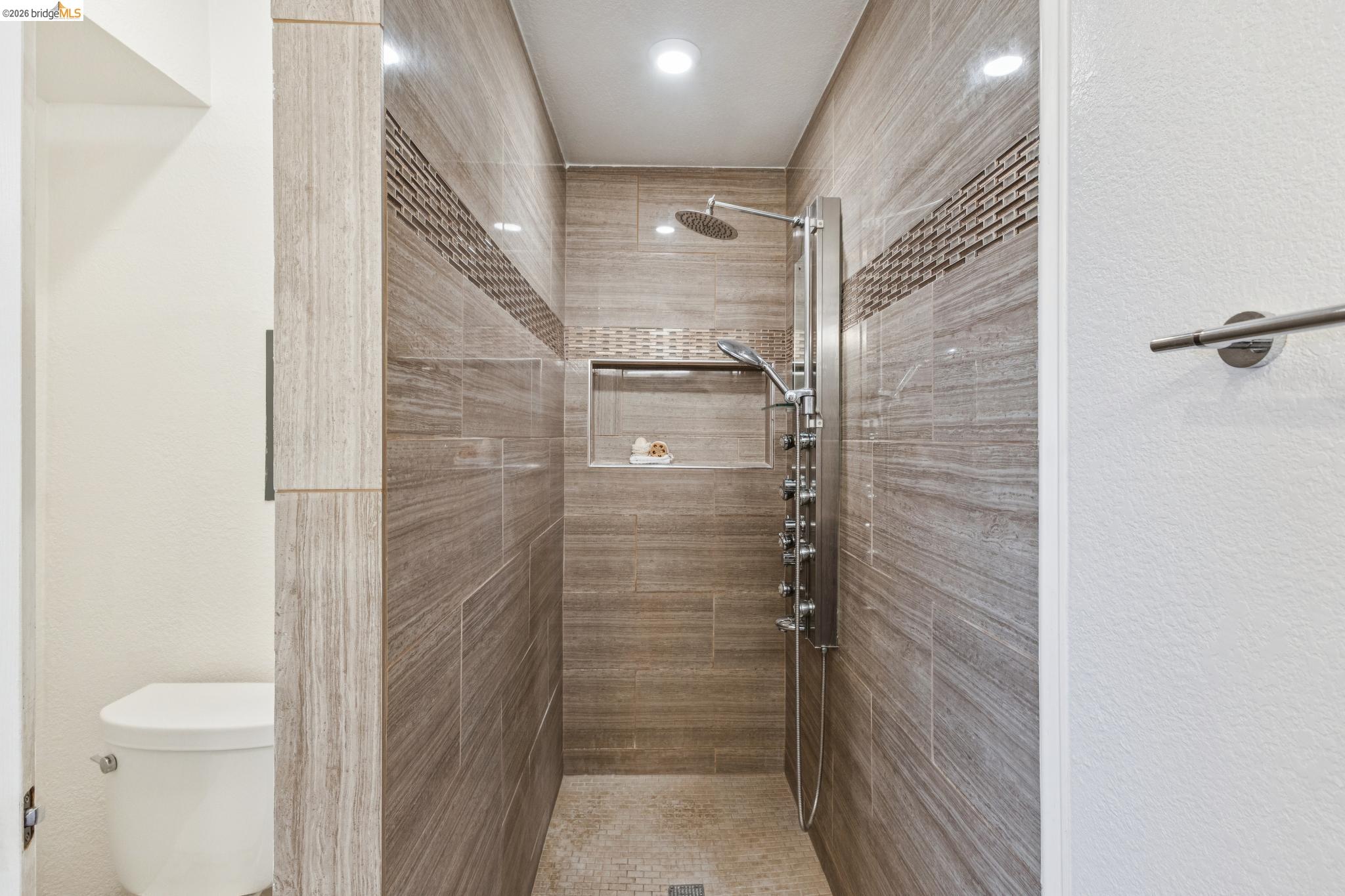 6756 Snake Road, Oakland CA 94611 — photo 28