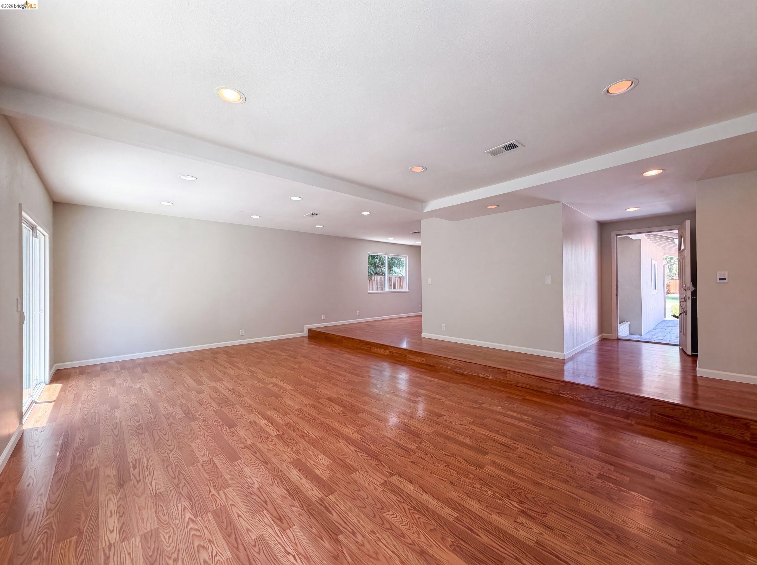 1496 Soccer Ct, Concord CA 94518 — photo 11