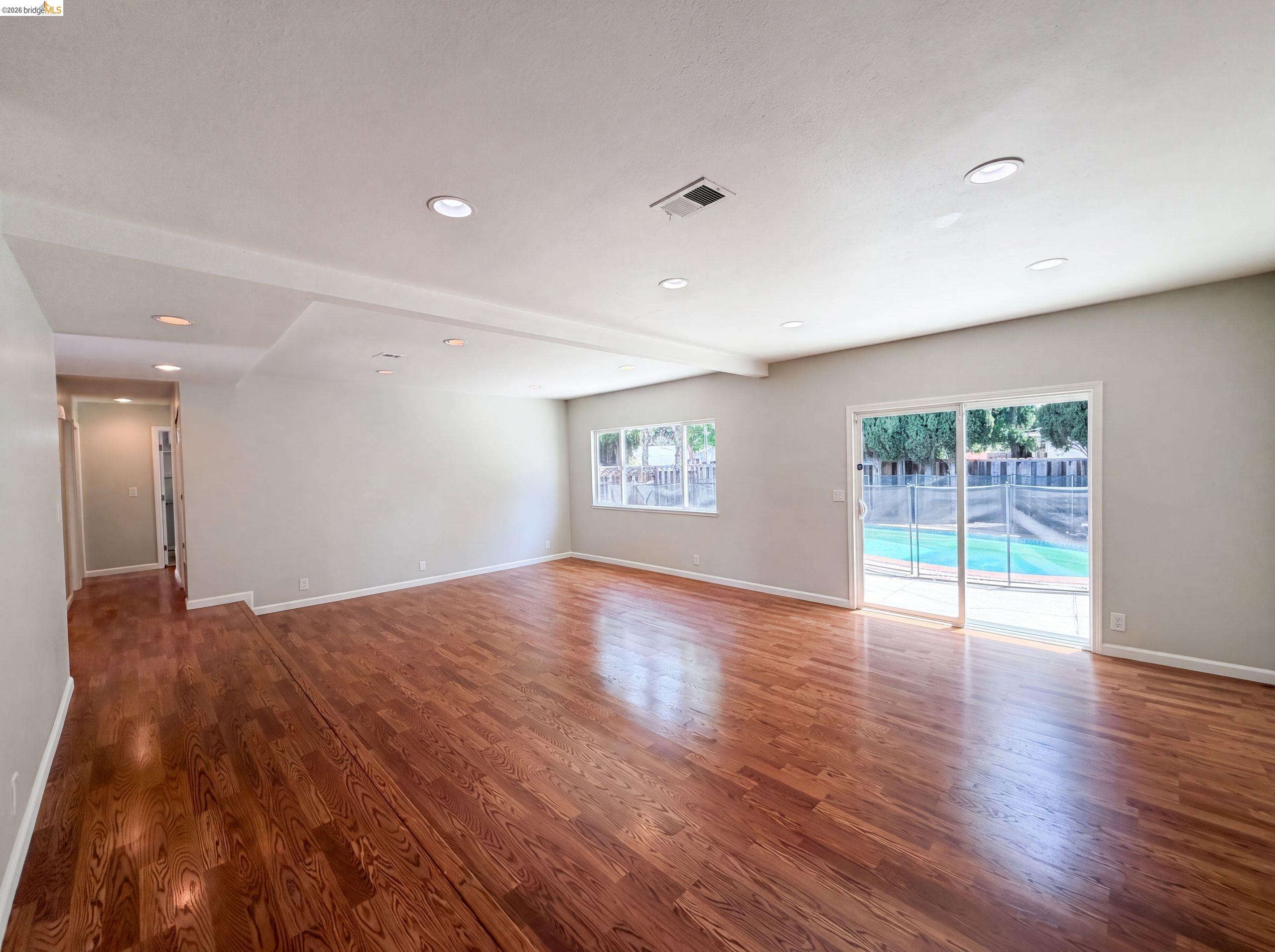 1496 Soccer Ct, Concord CA 94518 — photo 7
