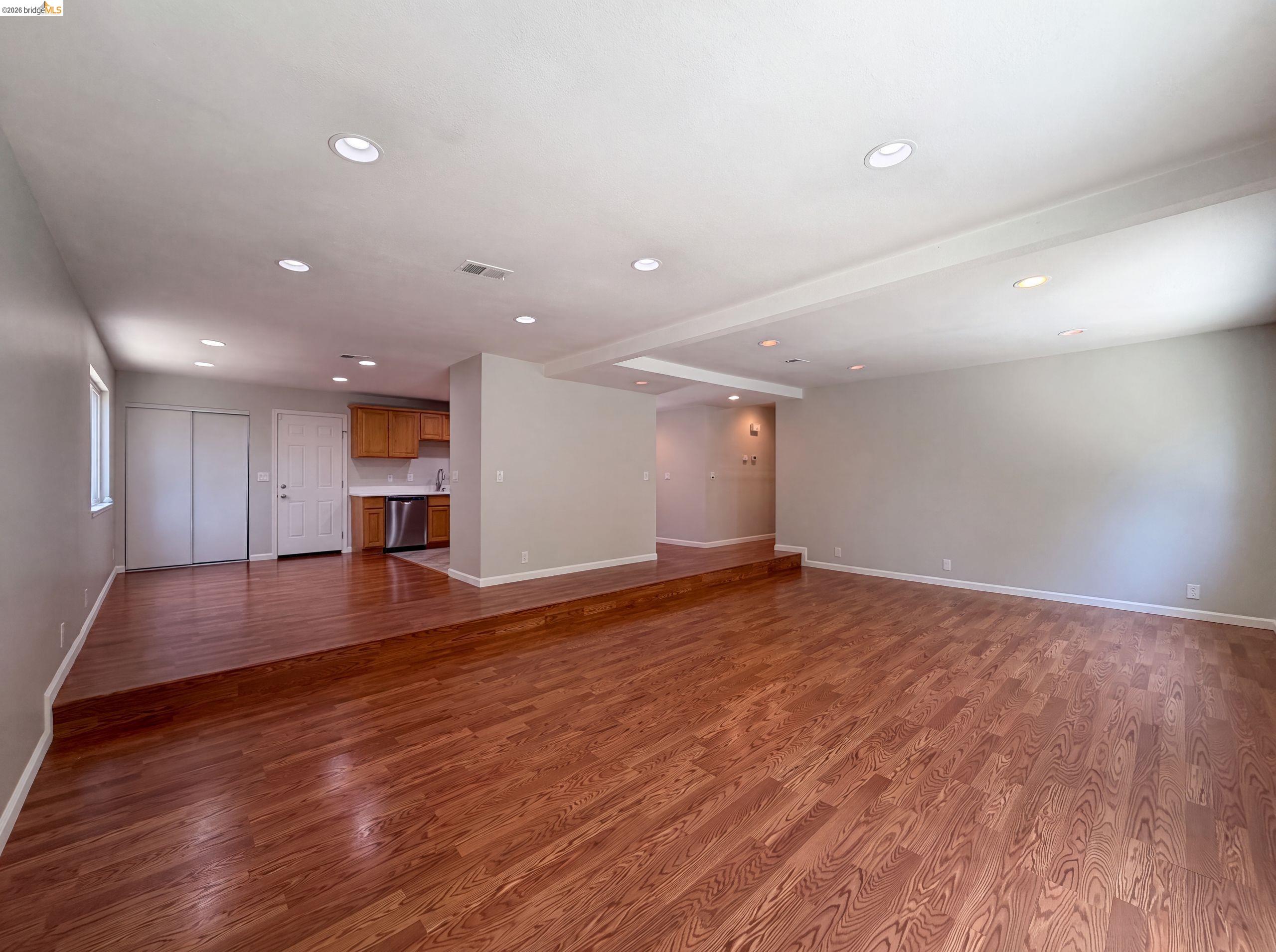 1496 Soccer Ct, Concord CA 94518 — photo 8