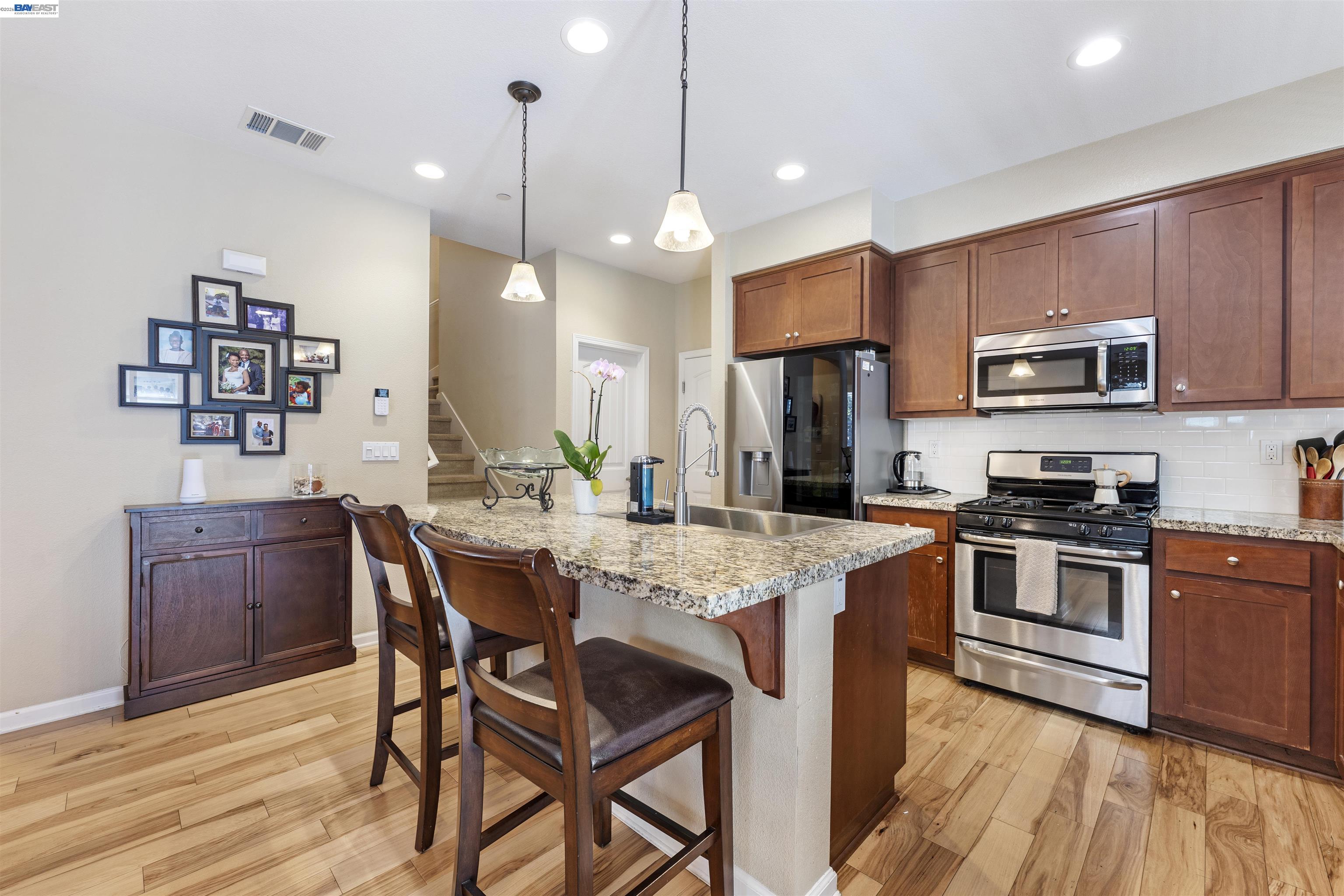 22647 Myrtle Cir, Hayward CA 94541 — photo 10