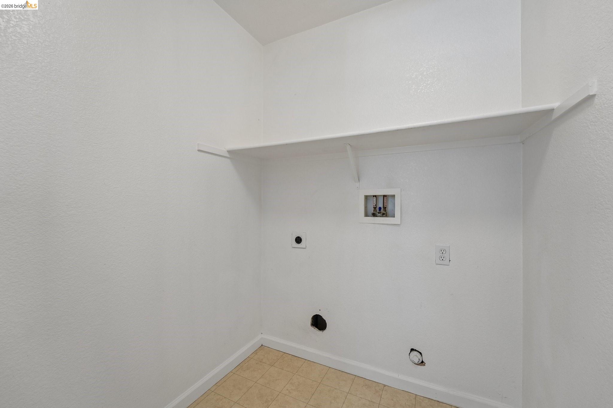 514 Frogs Leap Ct, Fairfield CA 94534 — photo 12