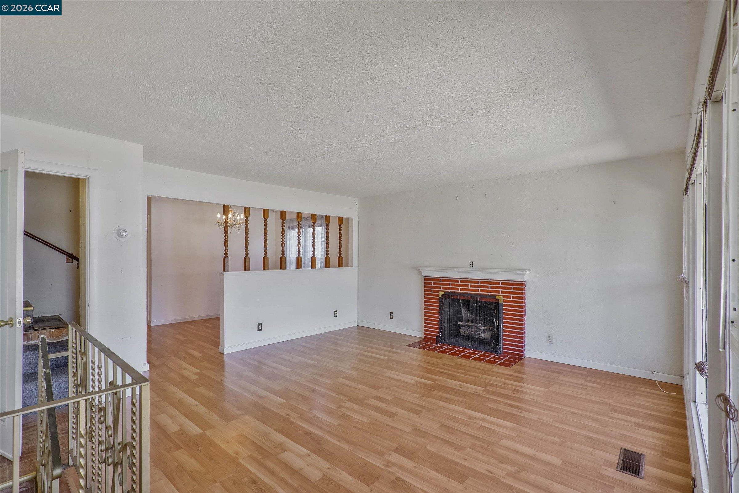 560 25Th St, Richmond CA 94804 — photo 3