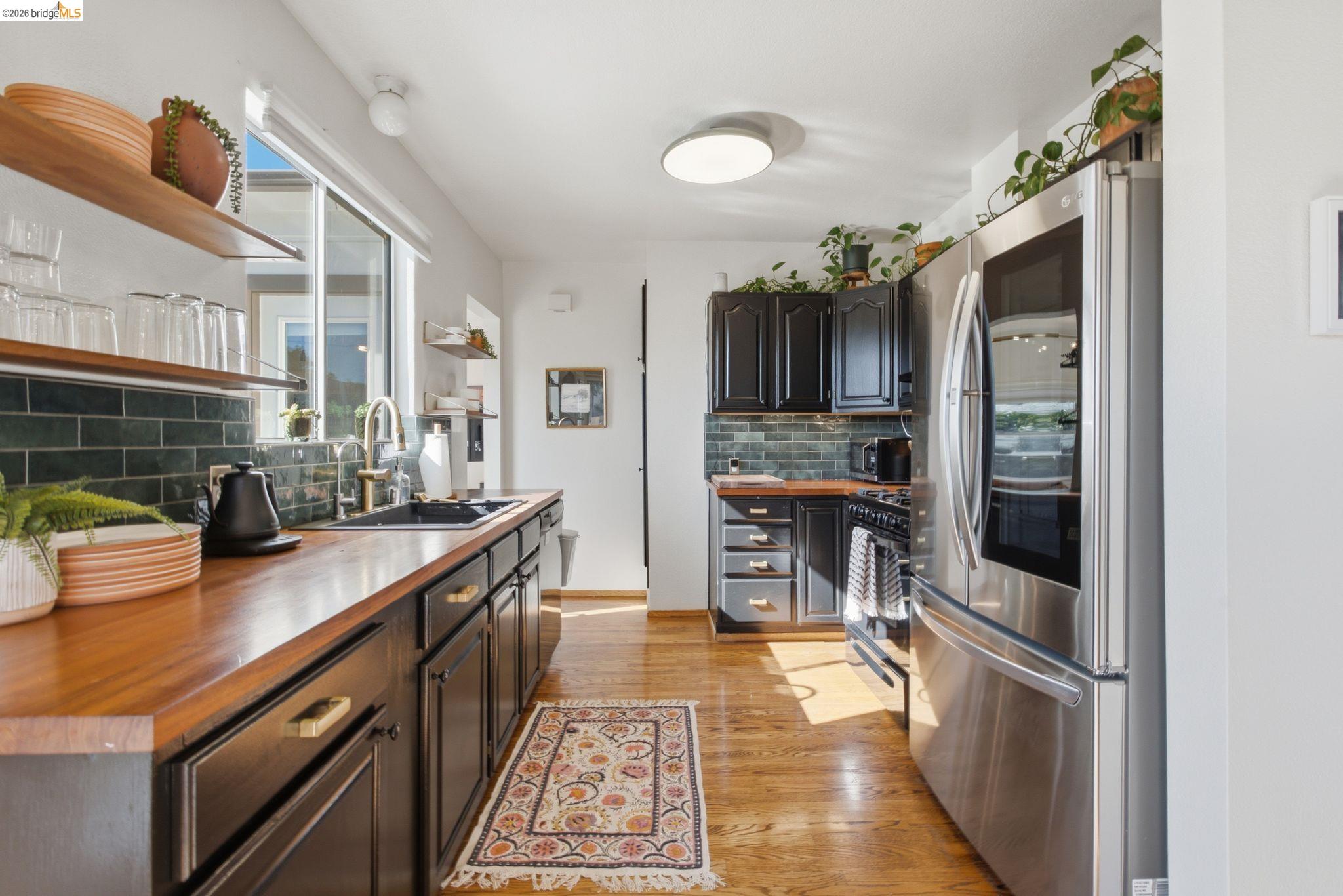 3917 Columbian Dr, Oakland CA 94605 — photo 8
