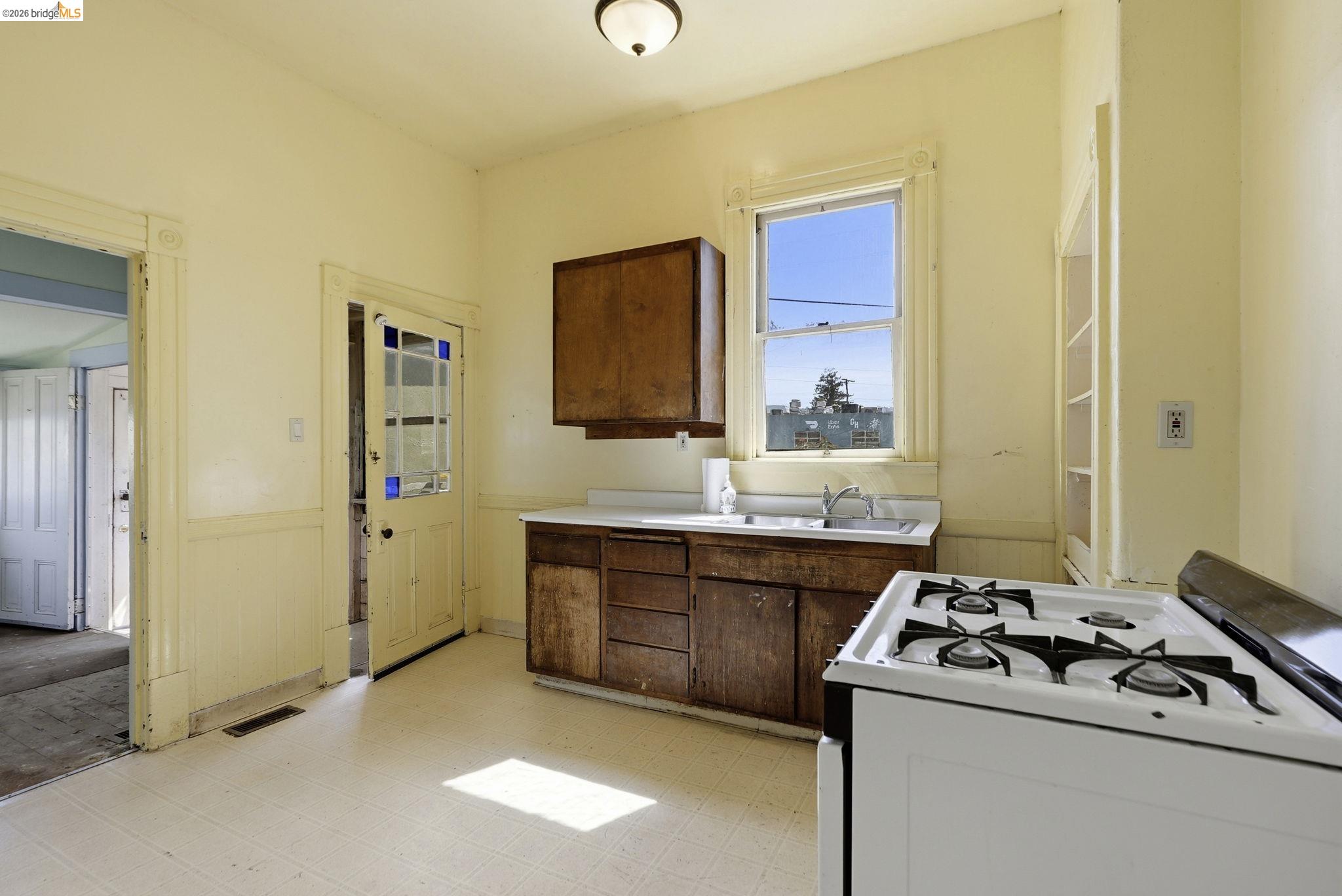 956 53Rd St, Oakland CA 94608 — photo 17