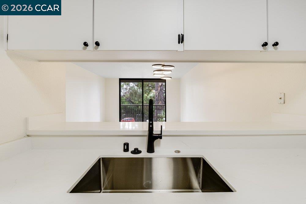 1247 Shelter Creek Ln, San Bruno CA 94066 — photo 9