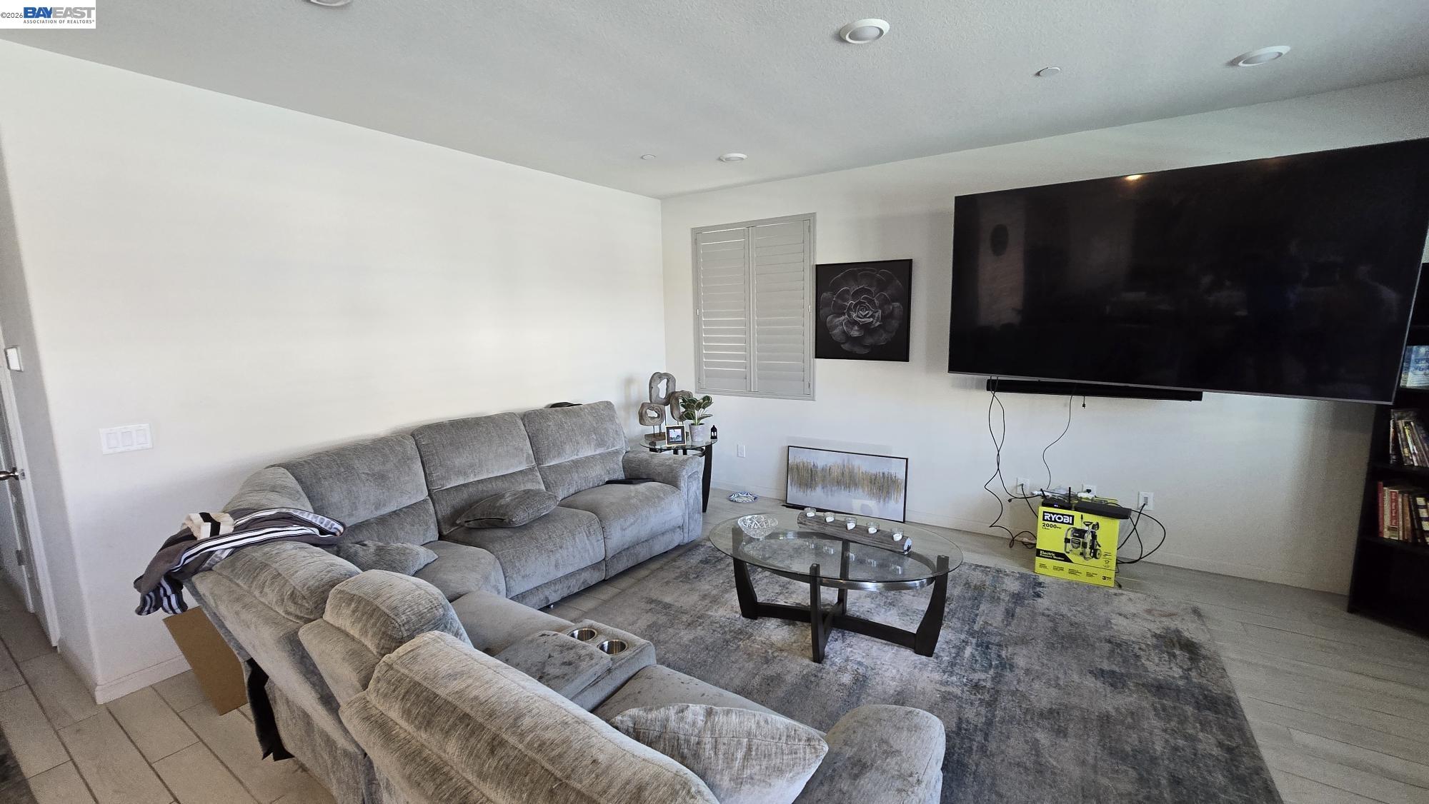 10007 Baltisan Ln, Stockton CA 95219 — photo 2