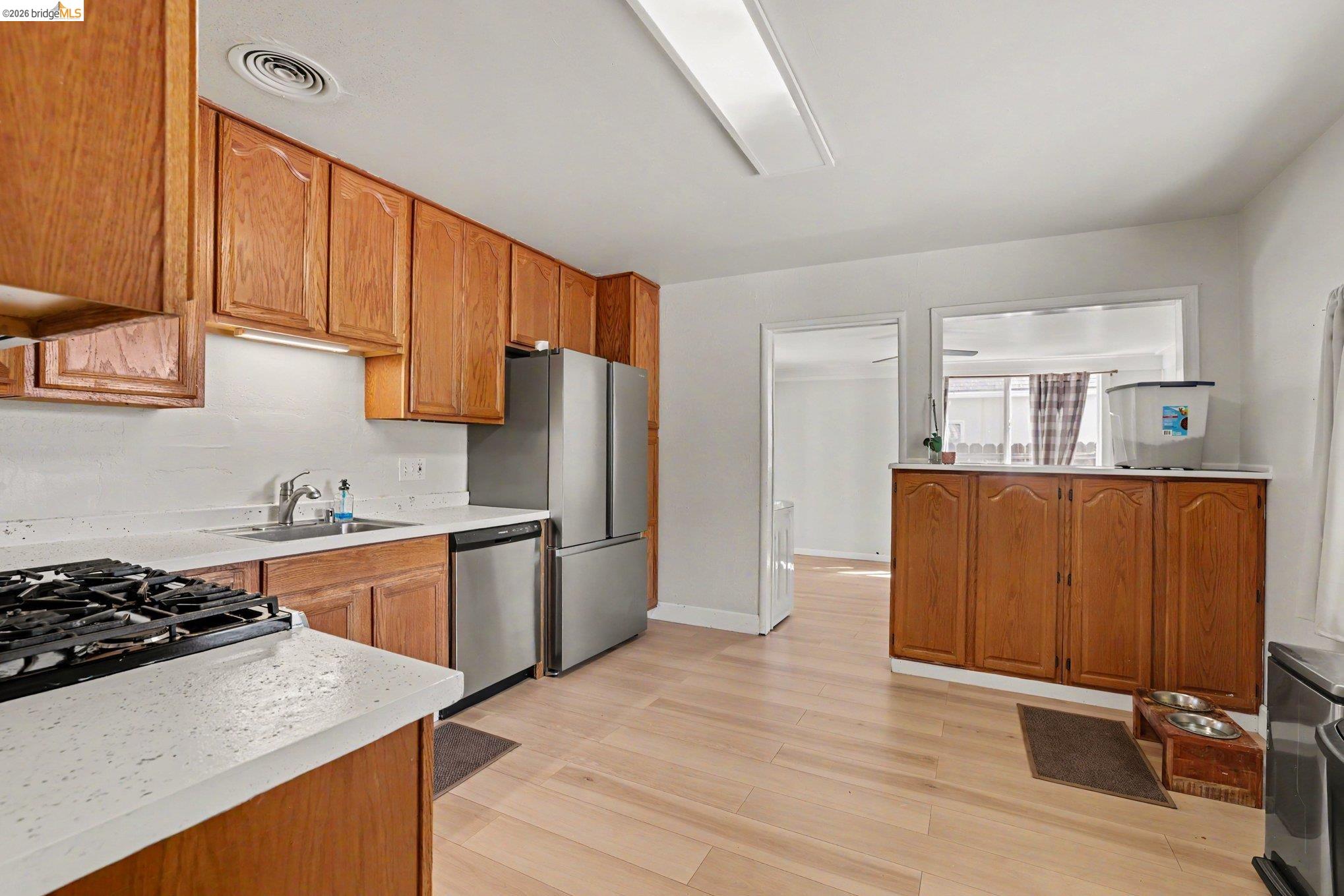 3879 Shasta Cir, Pittsburg CA 94565 — photo 9