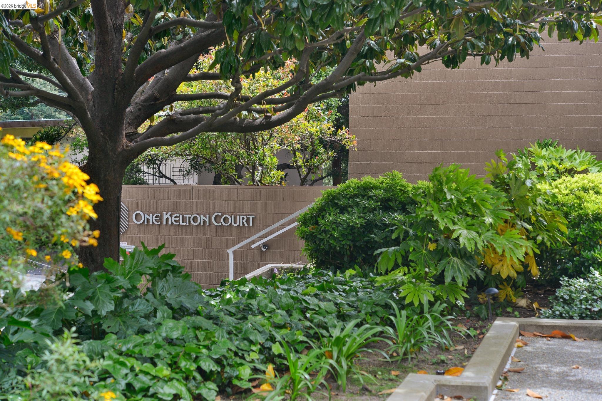 1 Kelton Ct # 4K, Oakland CA 94611 — photo 39