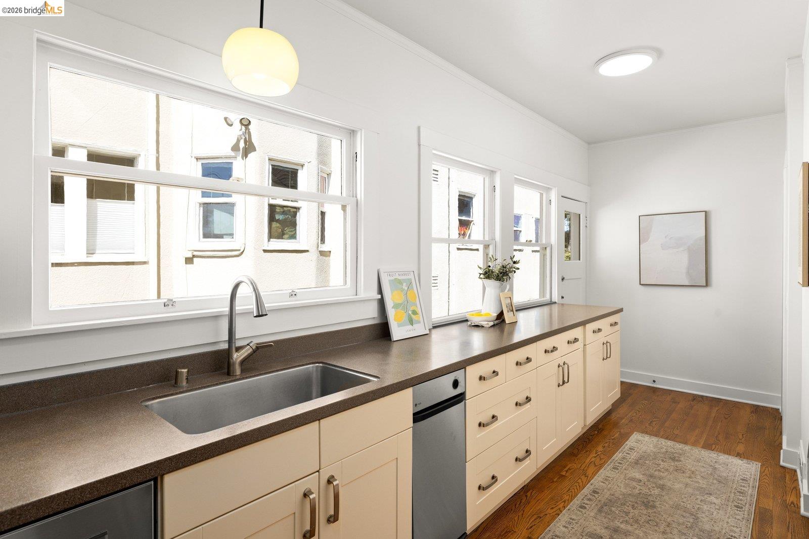 528 Haddon Rd, Oakland CA 94606 — photo 10
