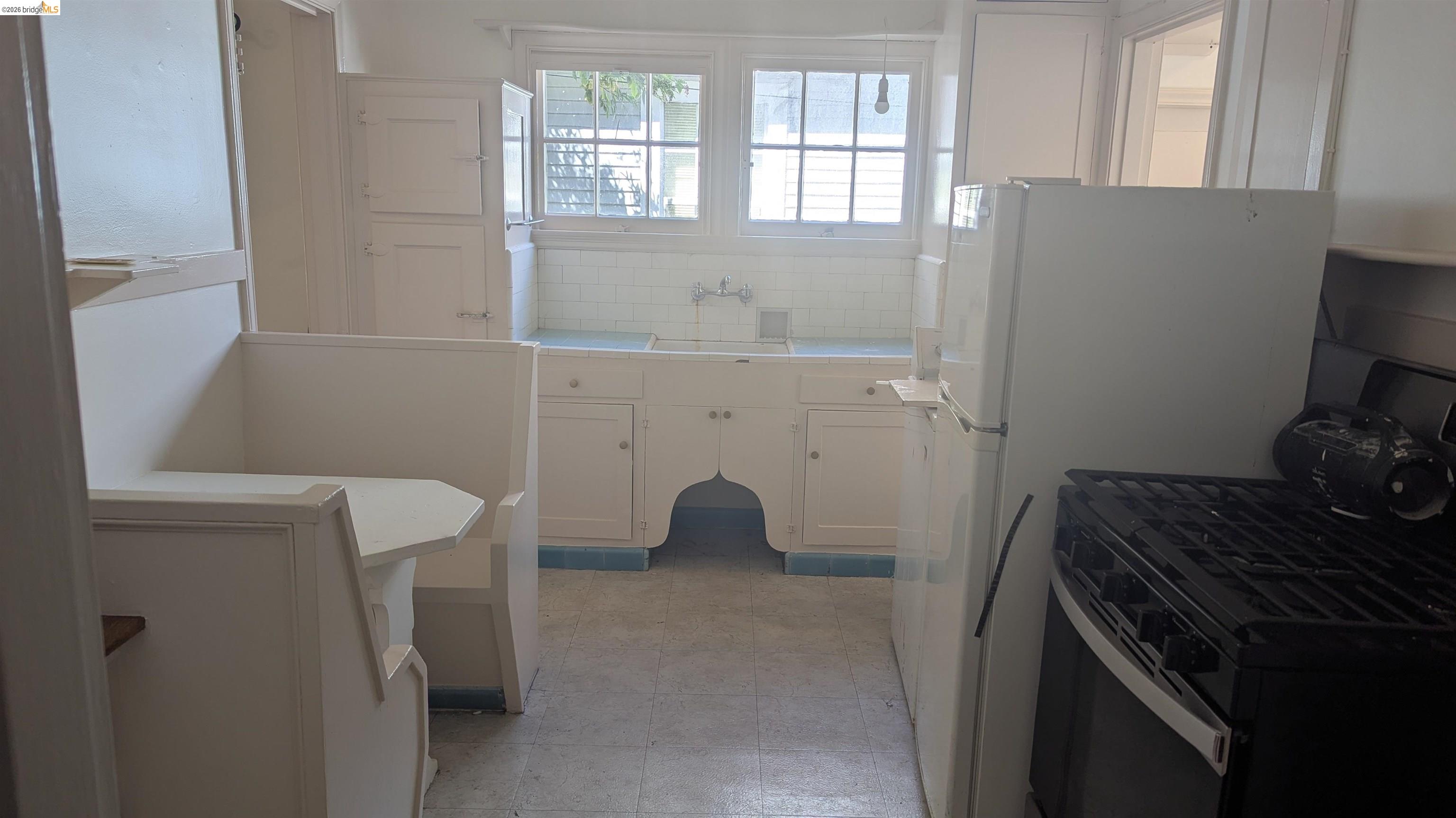 446 37Th St, Oakland CA 94609 — photo 23