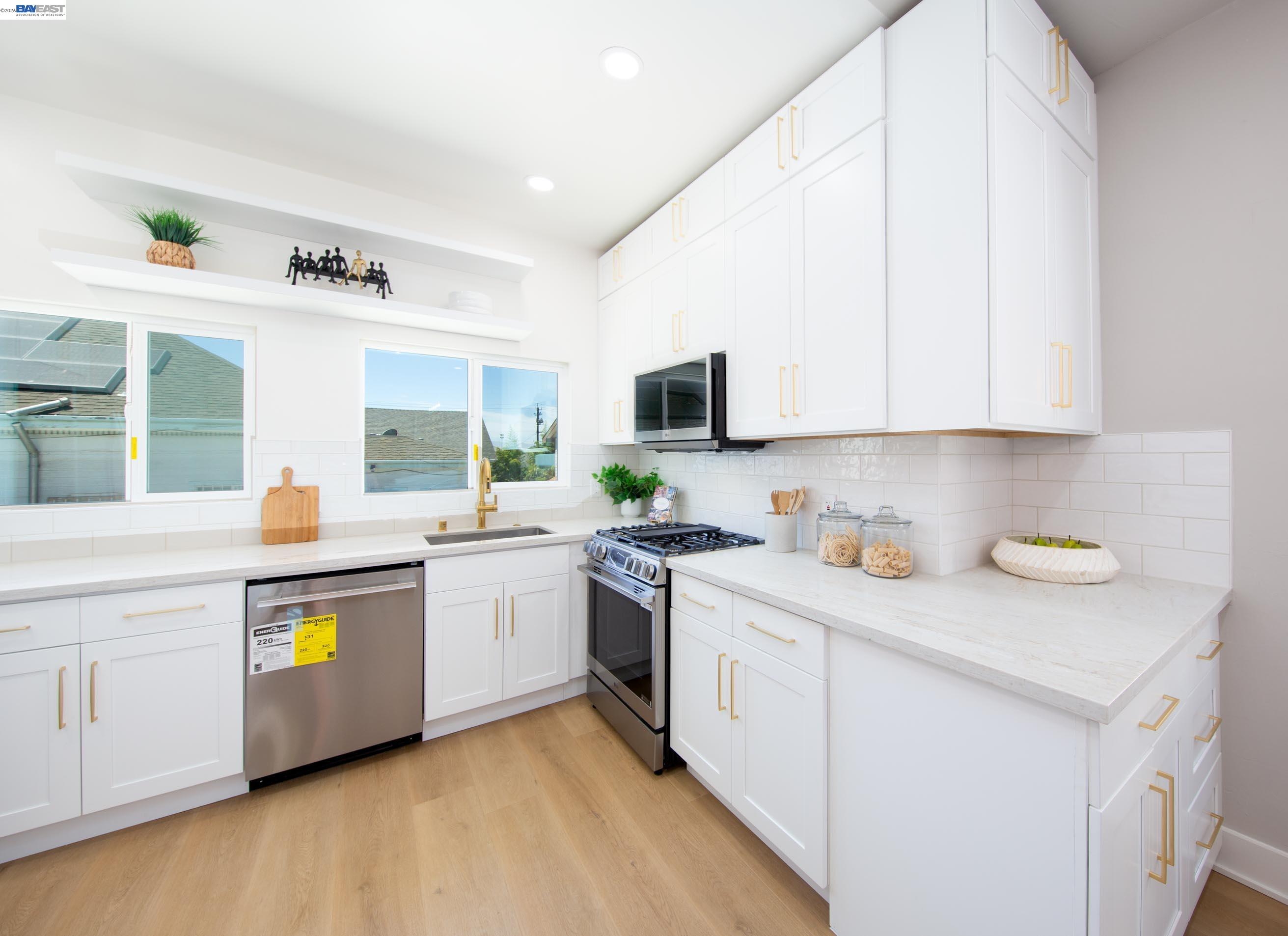1043 E 18th Street, Oakland CA 94606 — photo 16