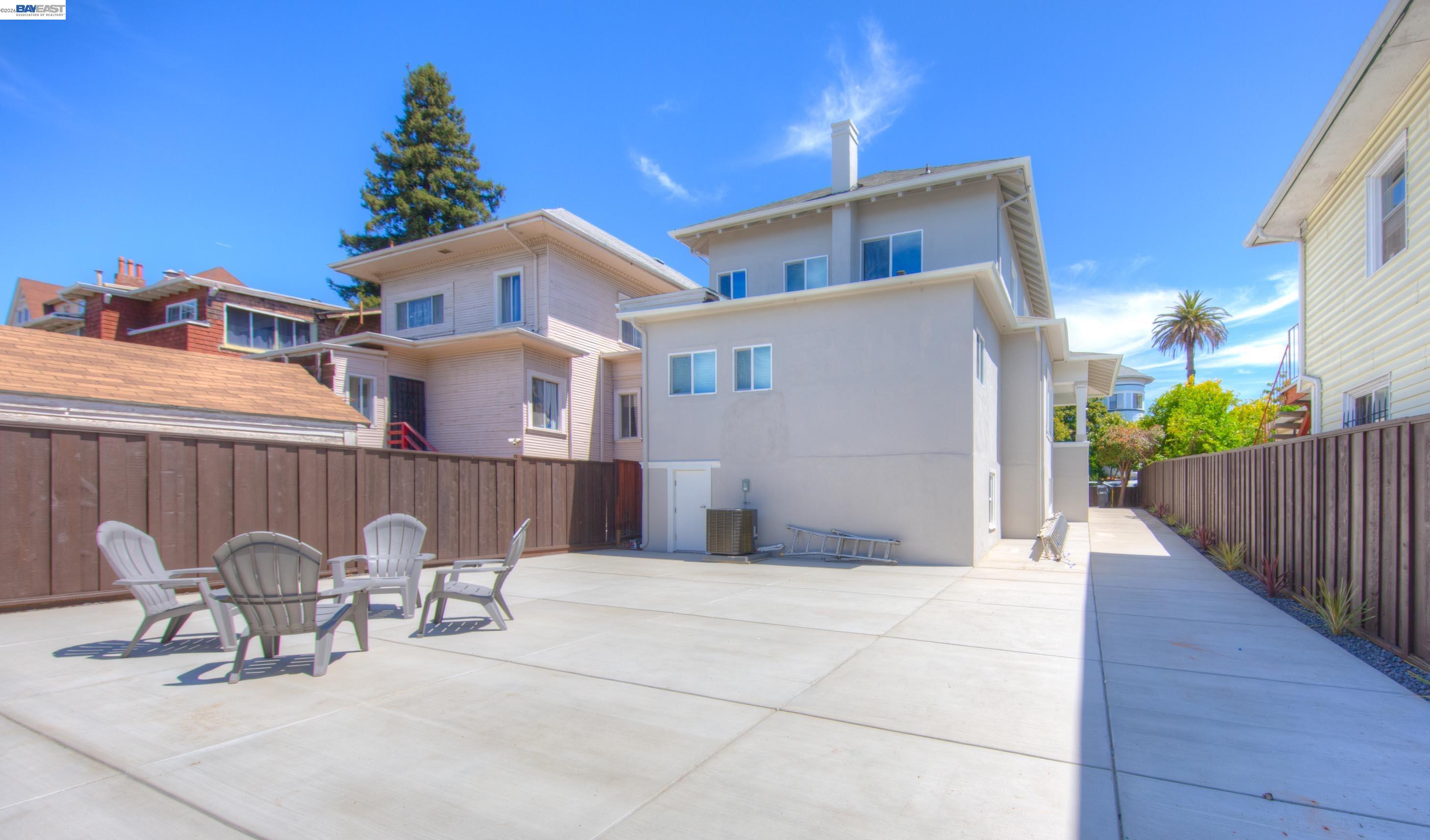1043 E 18th Street, Oakland CA 94606 — photo 36